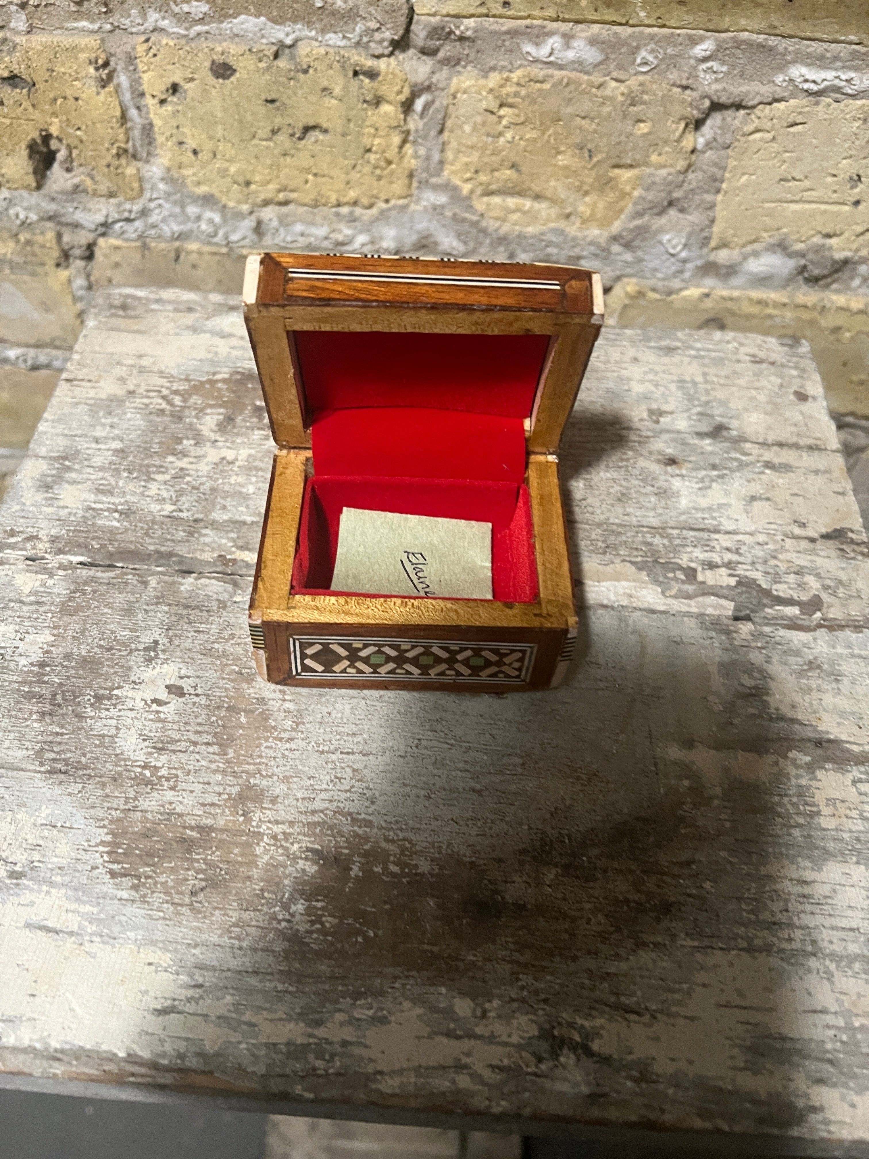 MCP Inlay Box