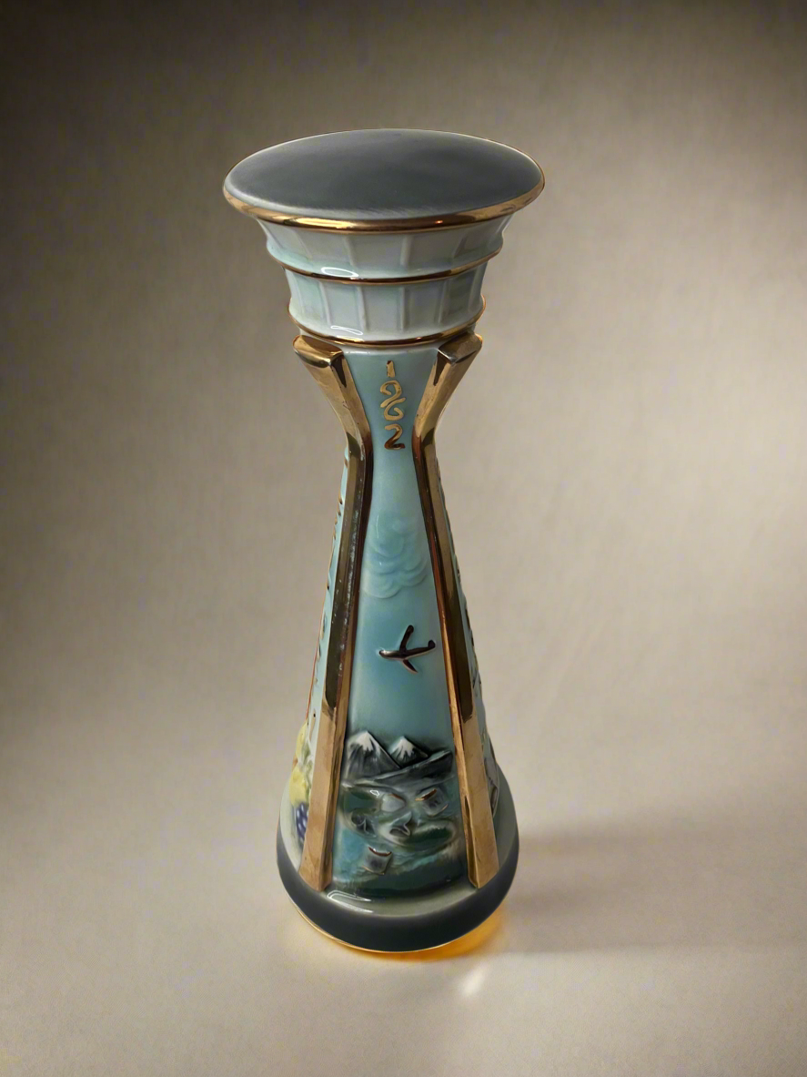 1962 Jim Beam Seattle Worlds Fair Space Needle Decanter