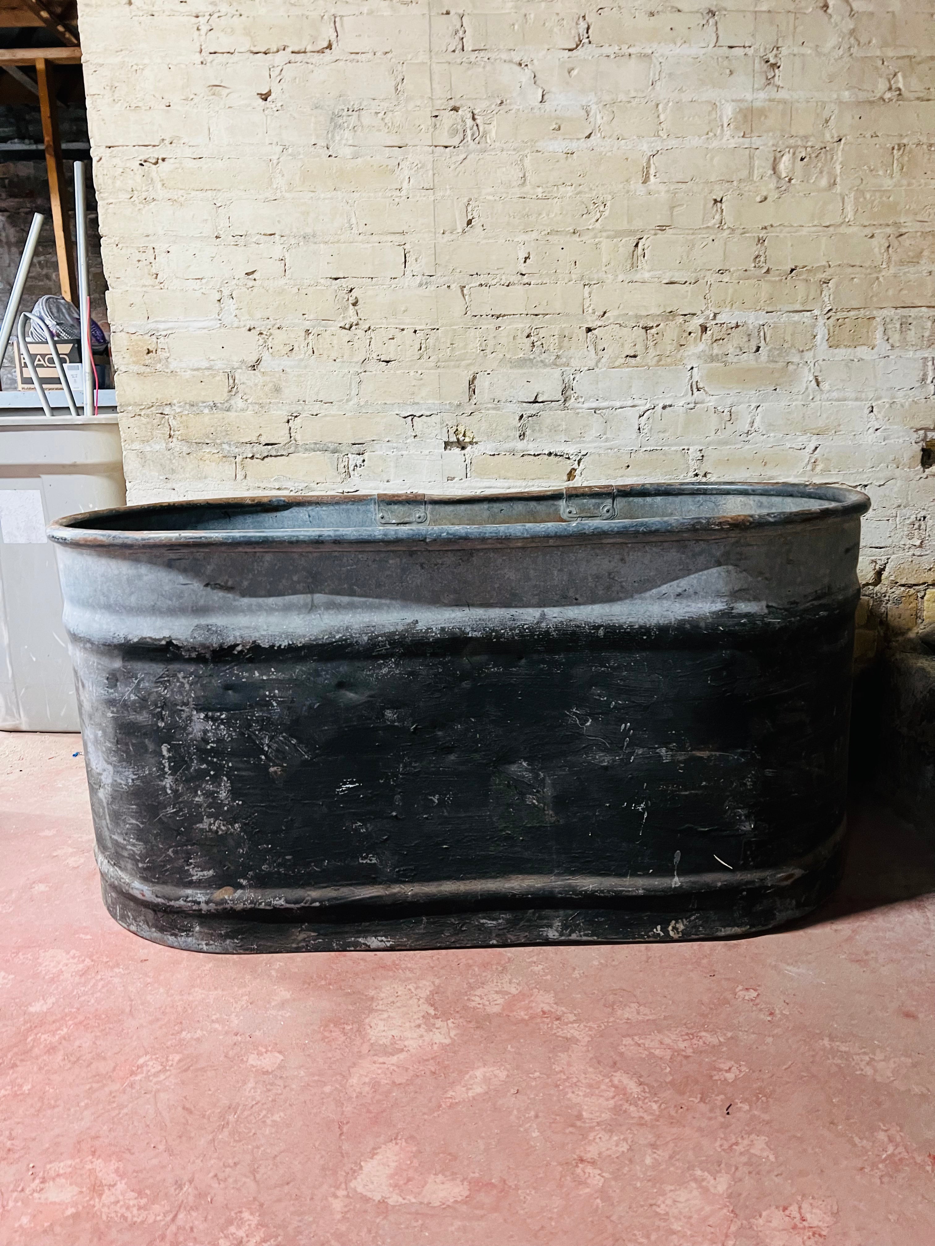 Vintage Antique Farmhouse Wash Tub