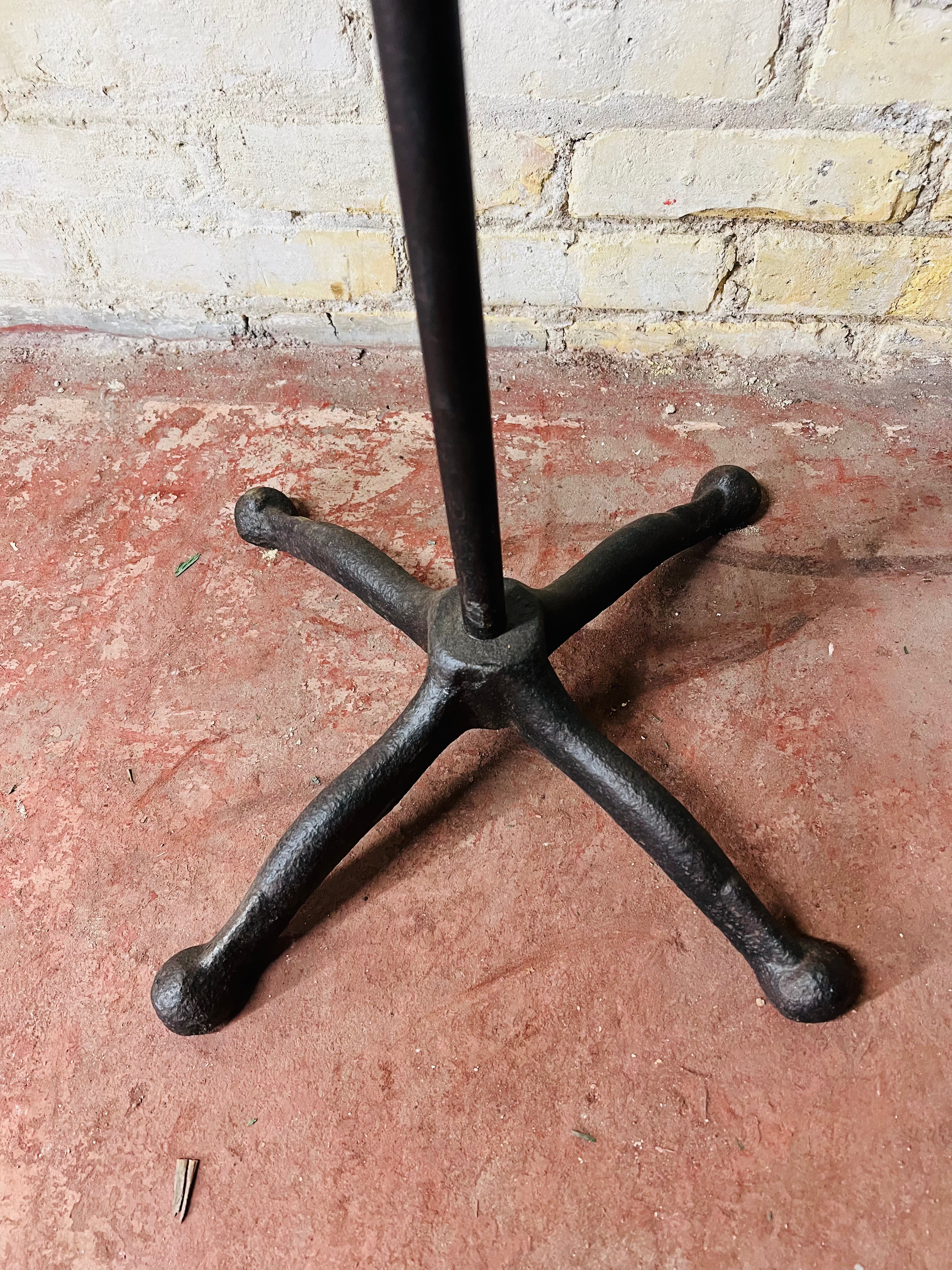 Adjustable Black Metal Long Armed T-Bar