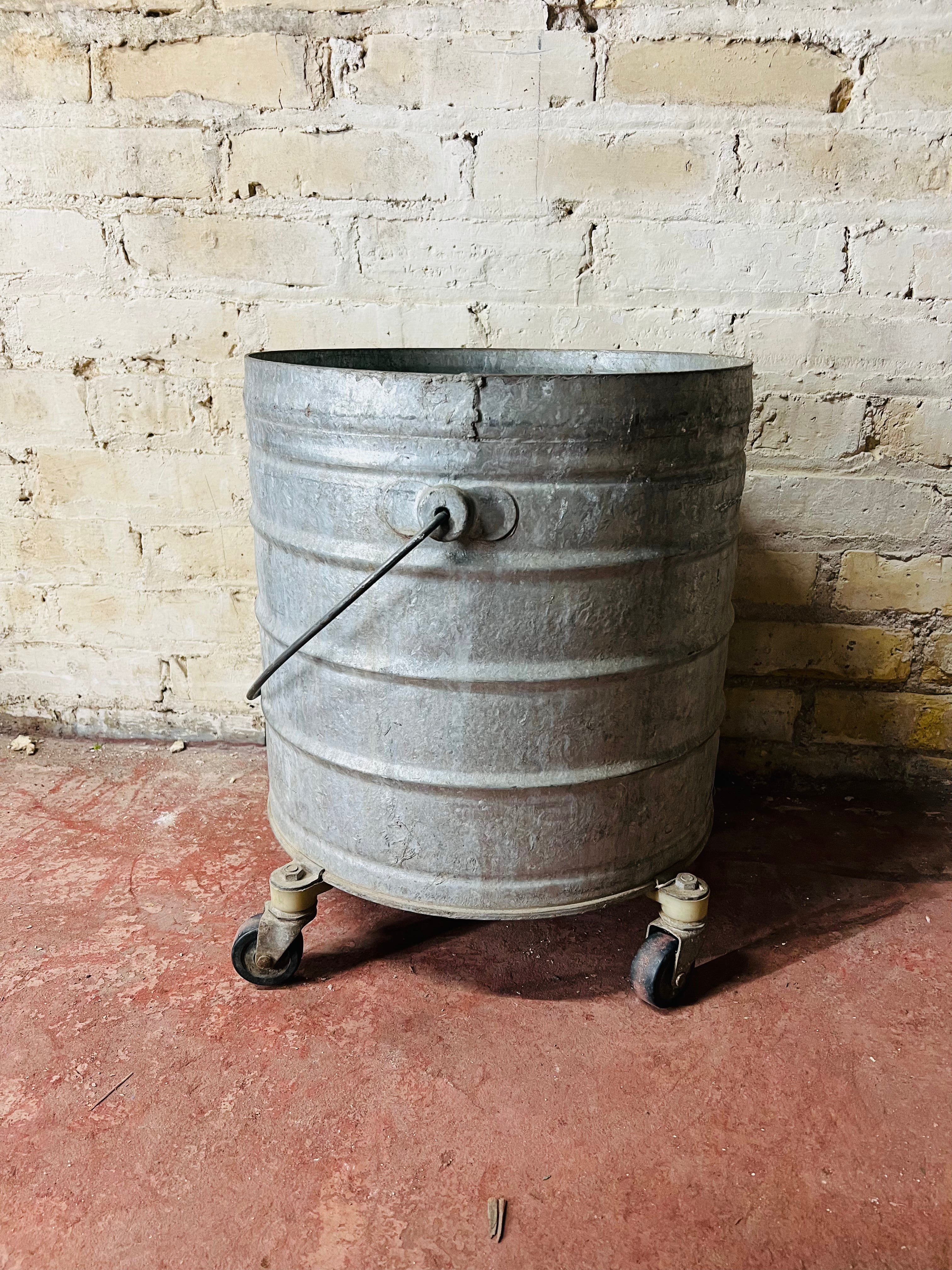 Antique Geerpres Winger Laundry Bucket