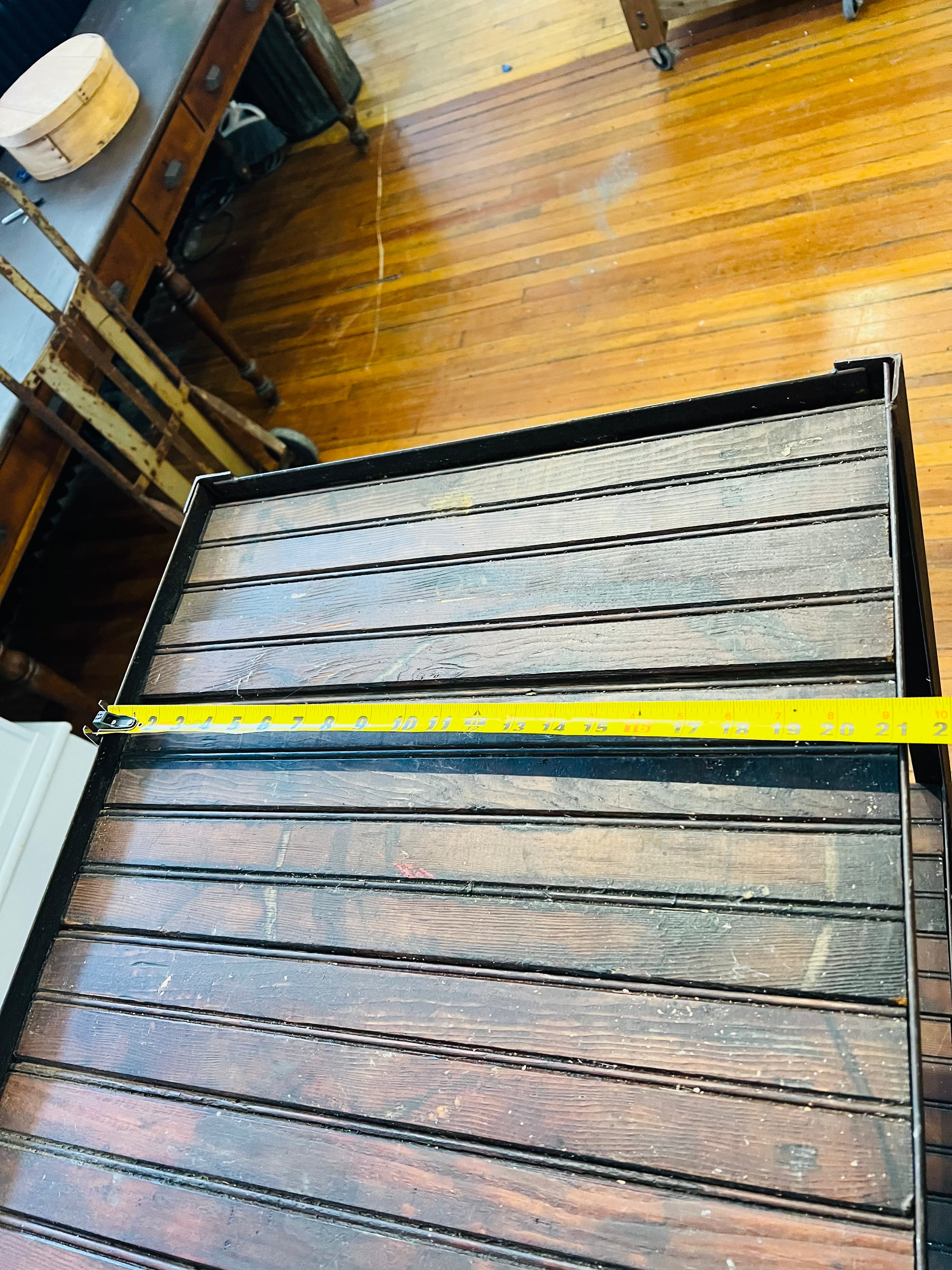 Wooden bead board steel table