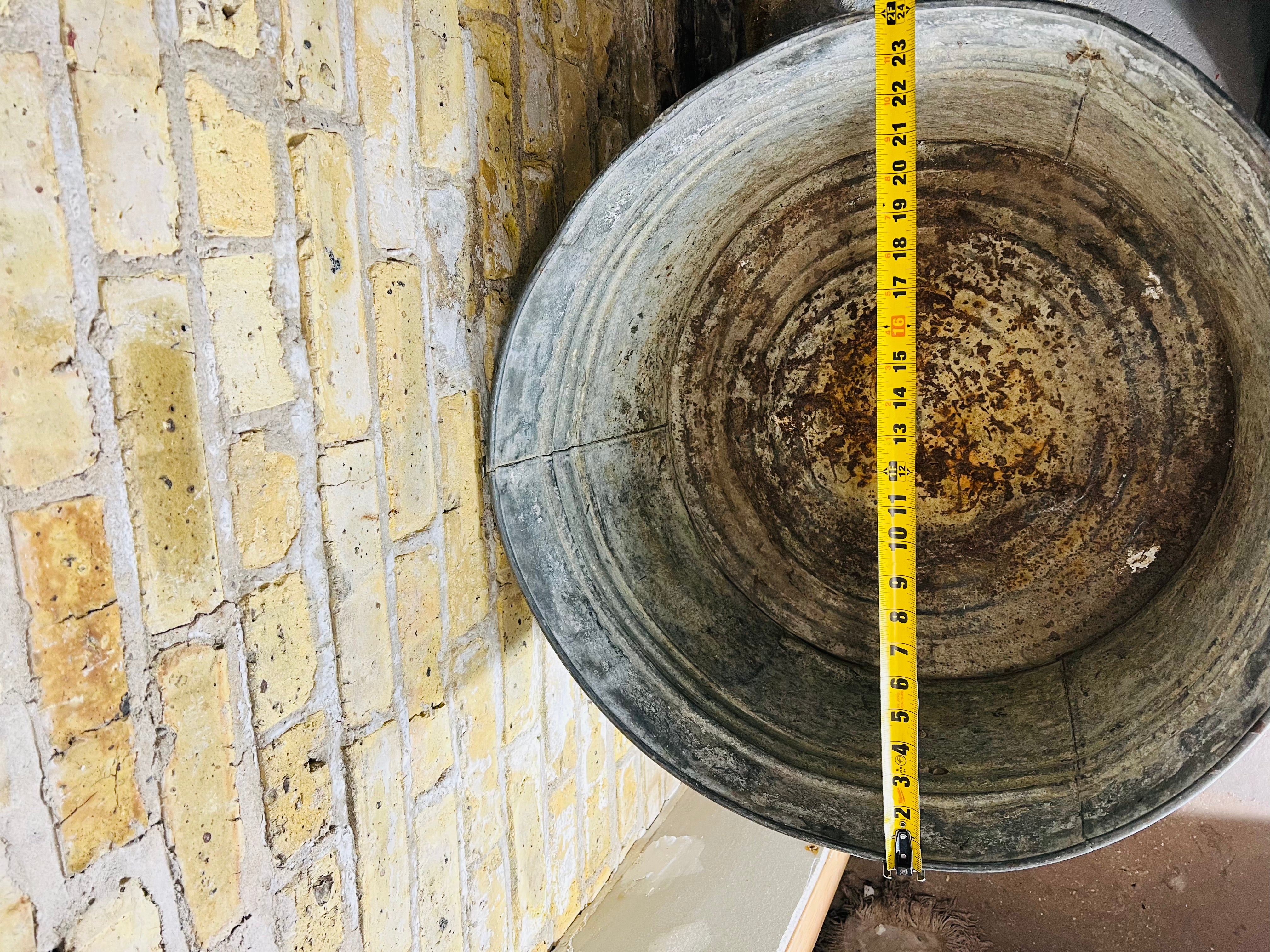 Vintage Galvanized Metal Wash Tub