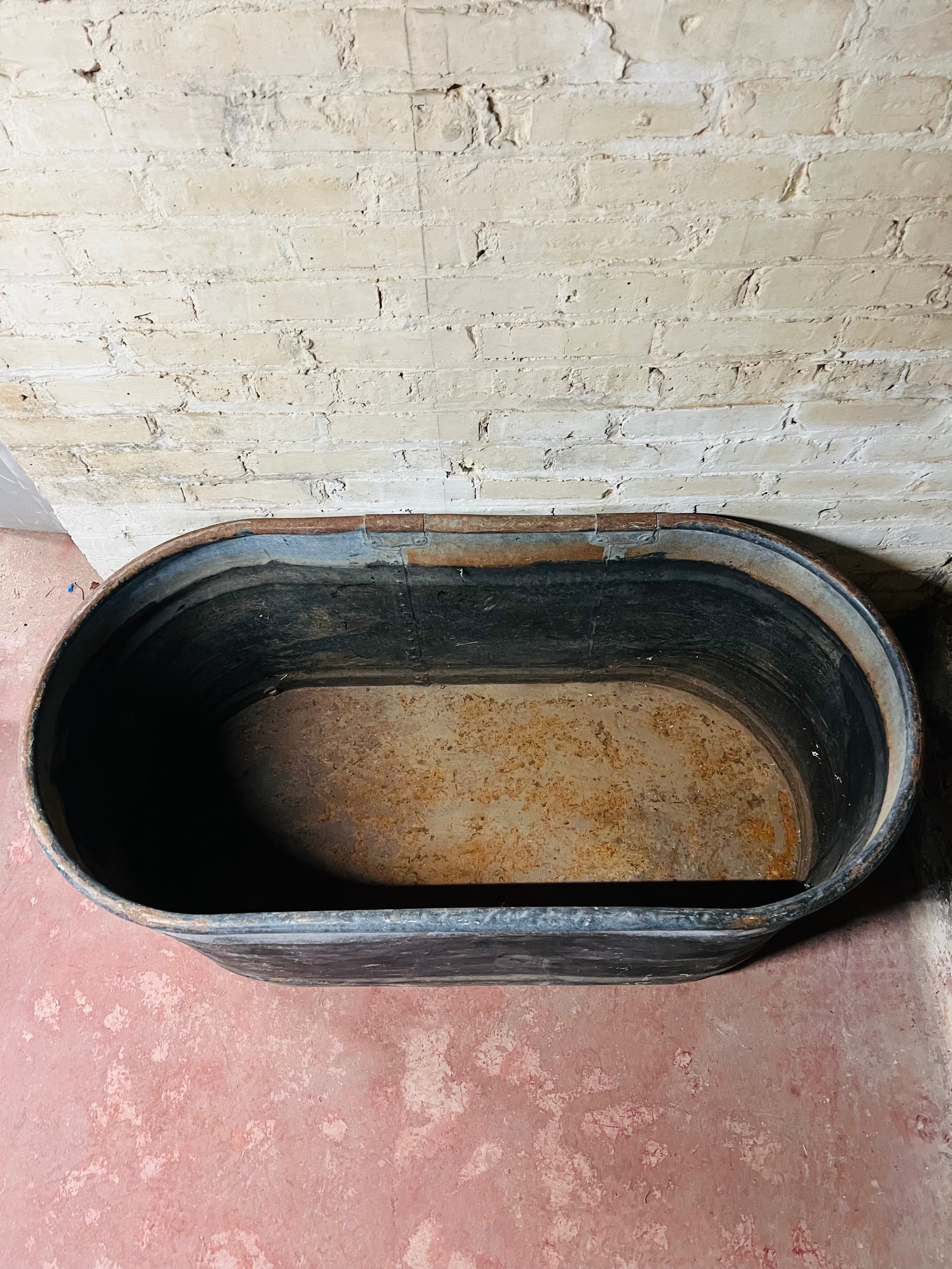 Vintage Antique Farmhouse Wash Tub
