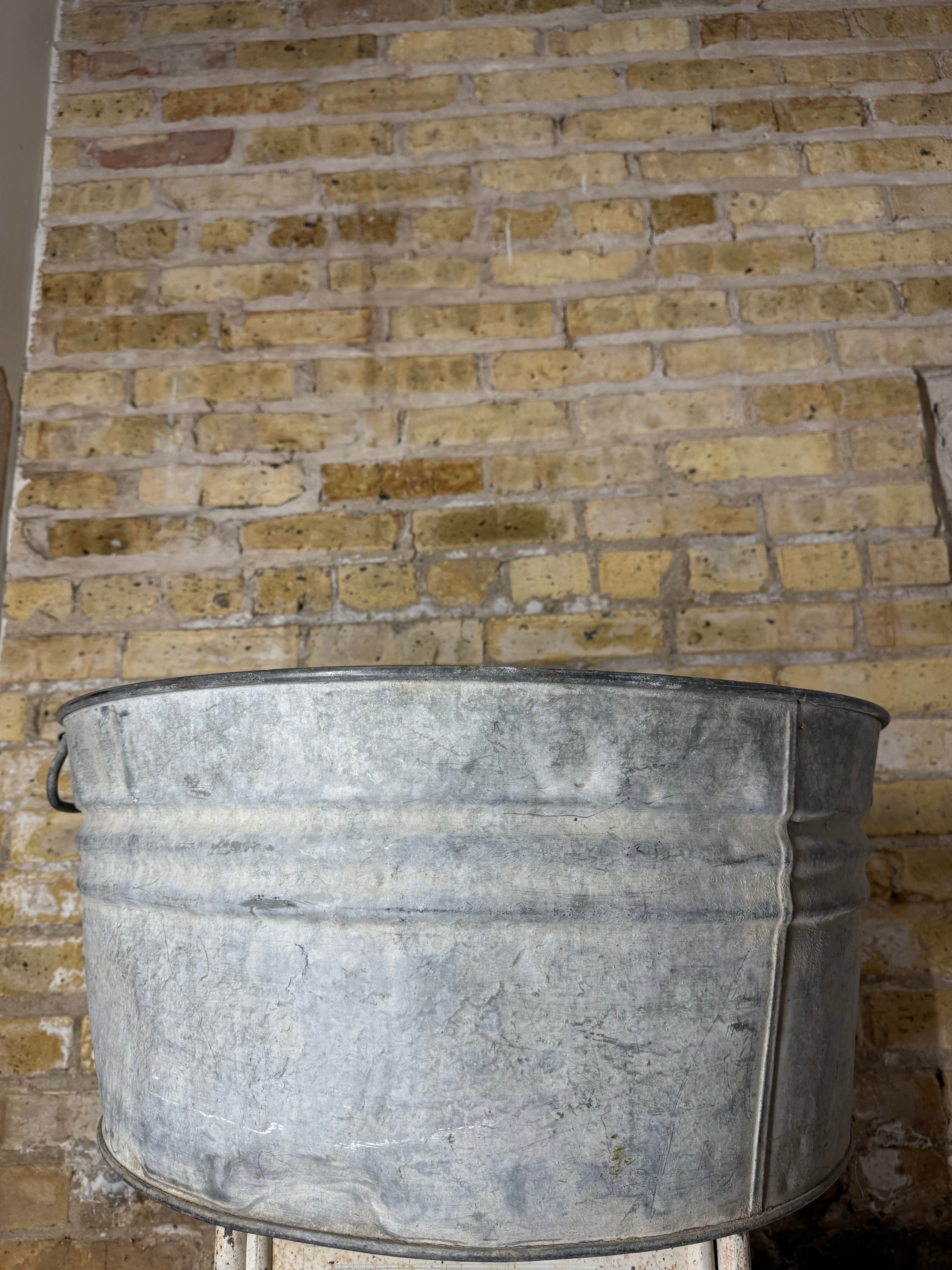 Antique Galvanized Metal Round Wash Tub