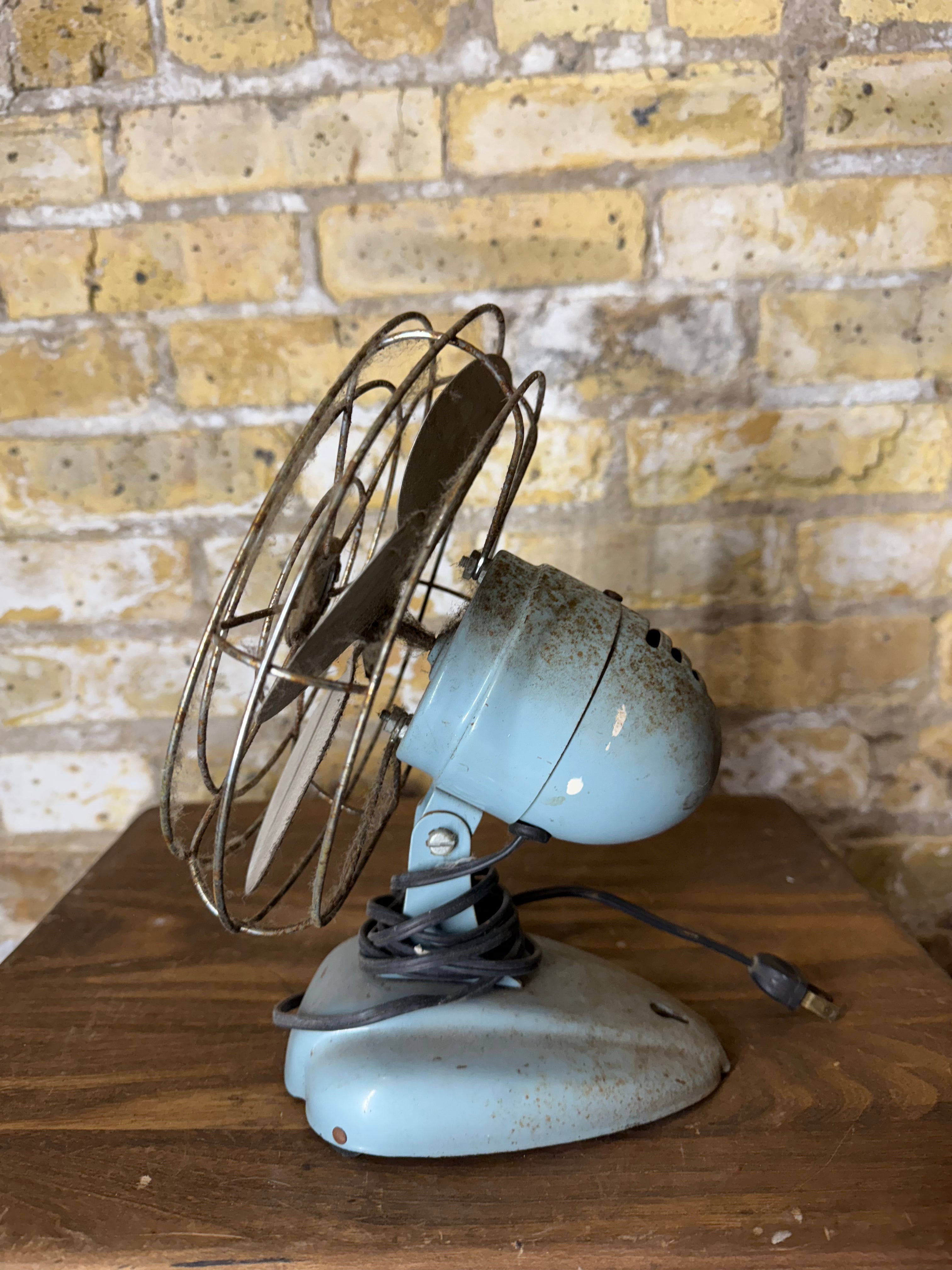 Vintage Zero Electric Metal Fan