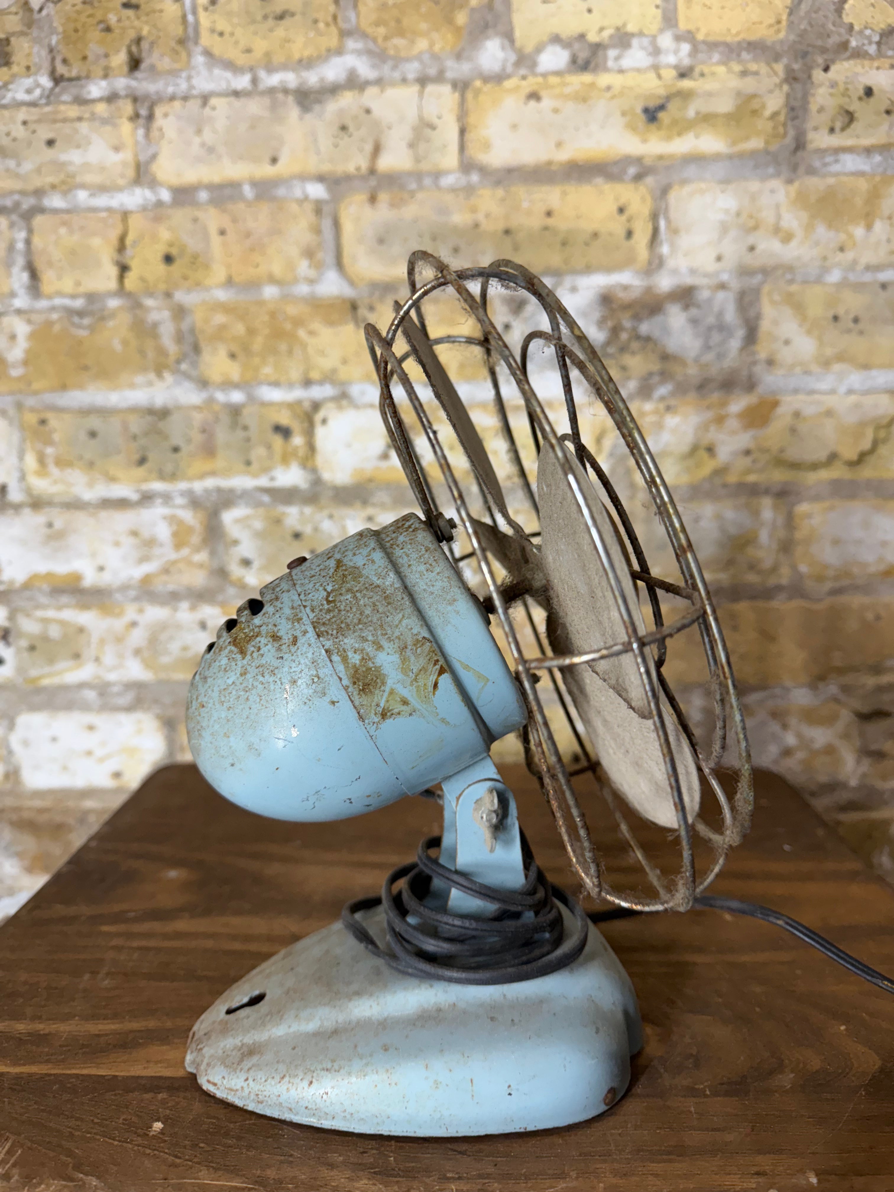 Vintage Zero Electric Metal Fan