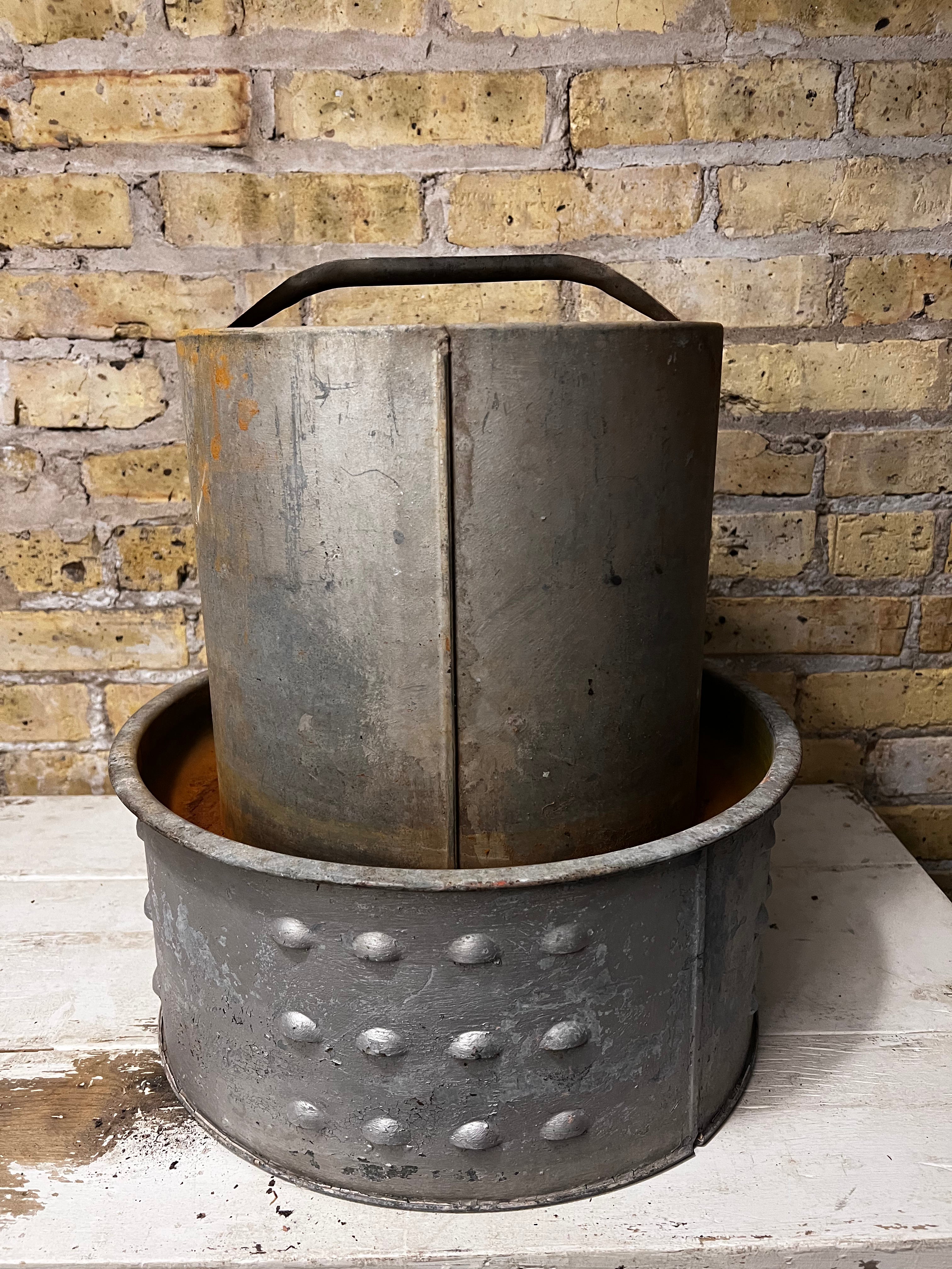 Vintage Chicken Waterer - Heater