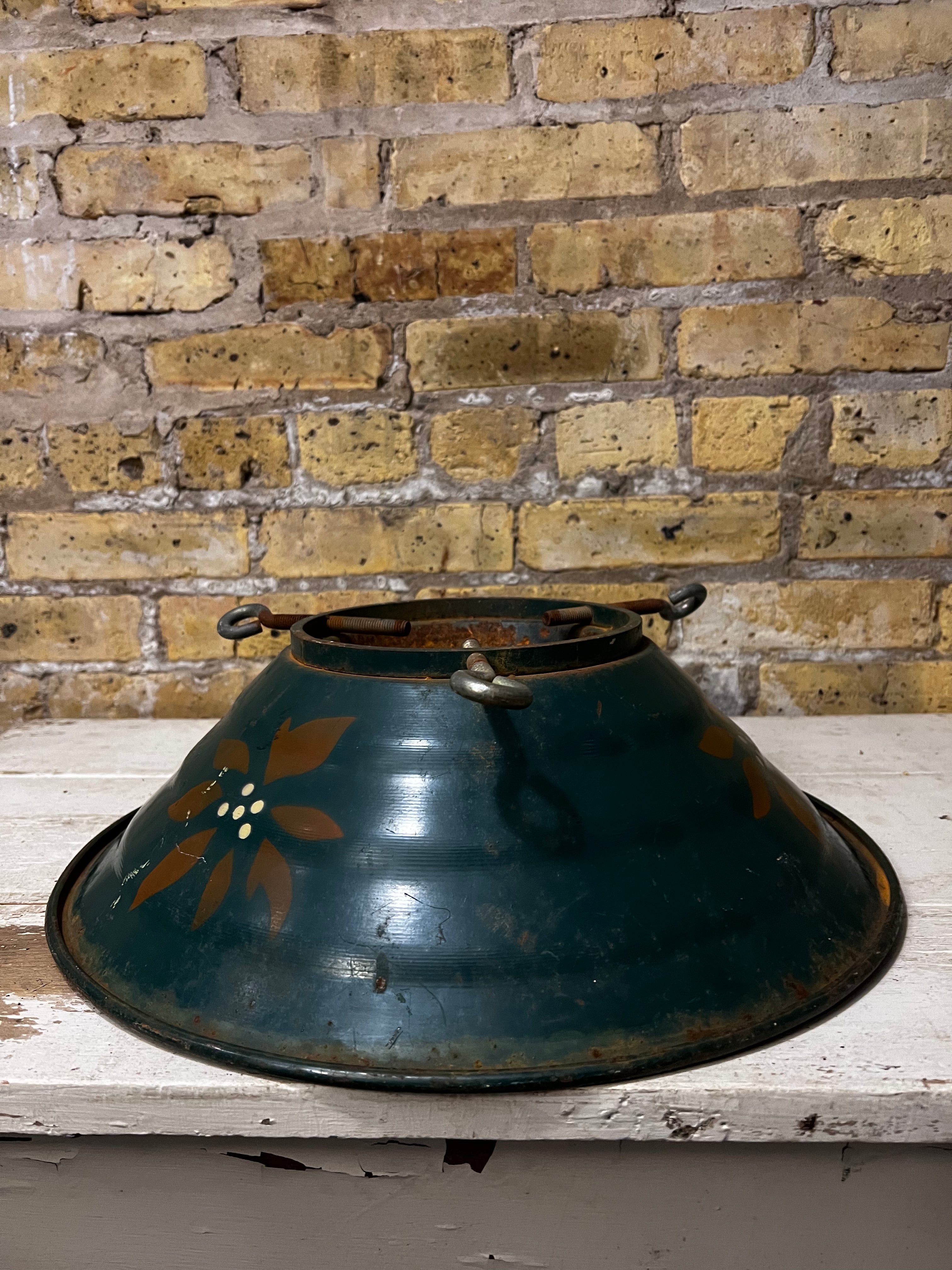 Vintage Spincraft Tree Stand