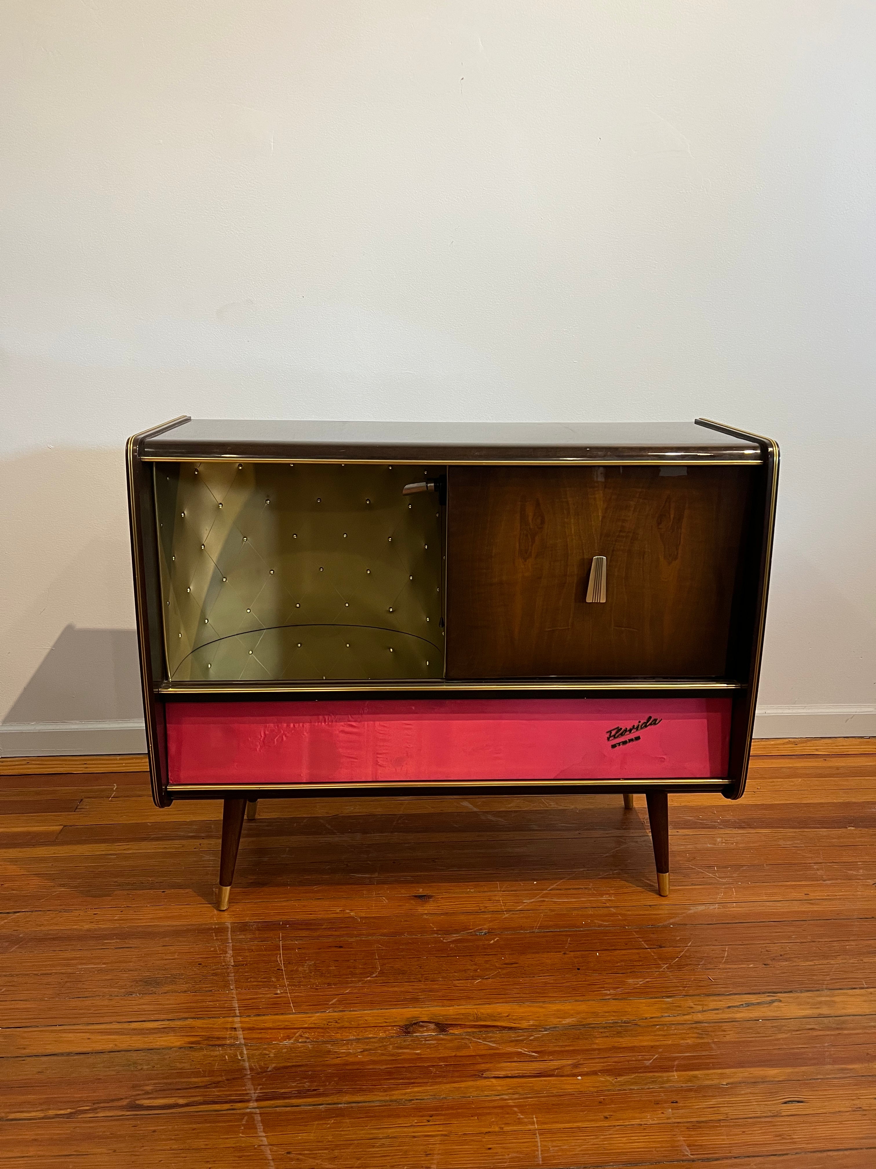 Vintage Speaker - Pink Velvet