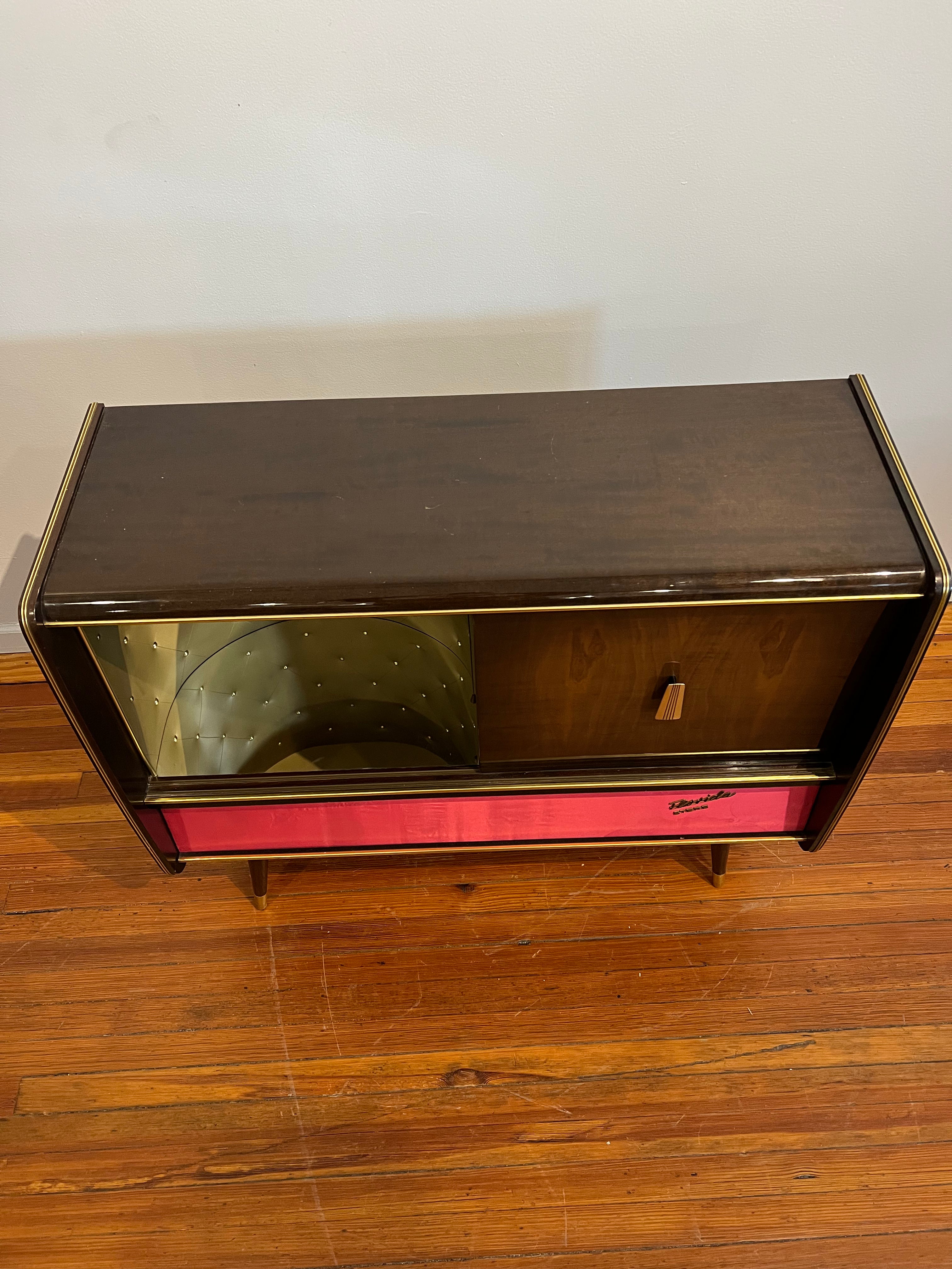 Vintage Speaker - Pink Velvet