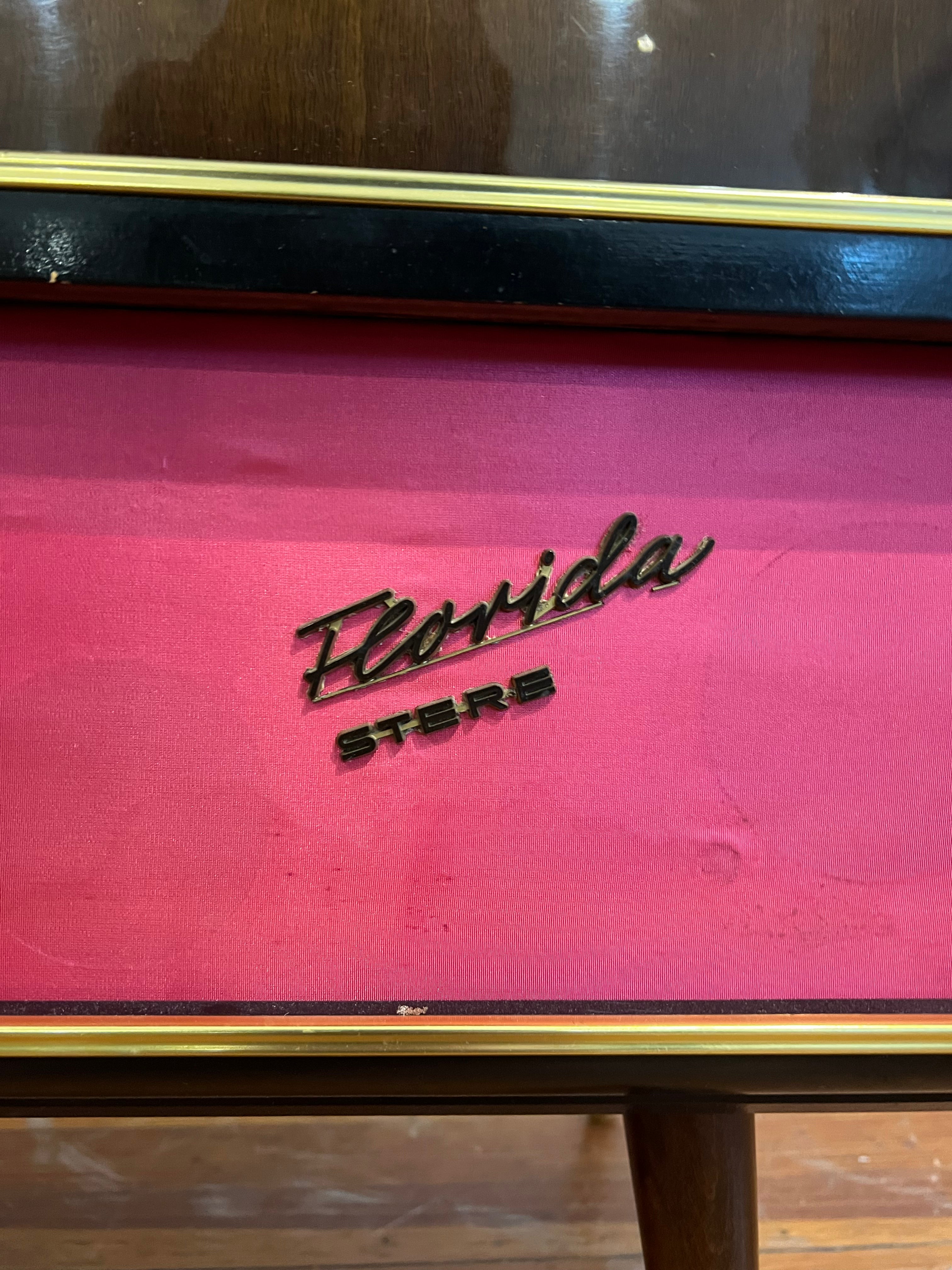 Vintage Speaker - Pink Velvet