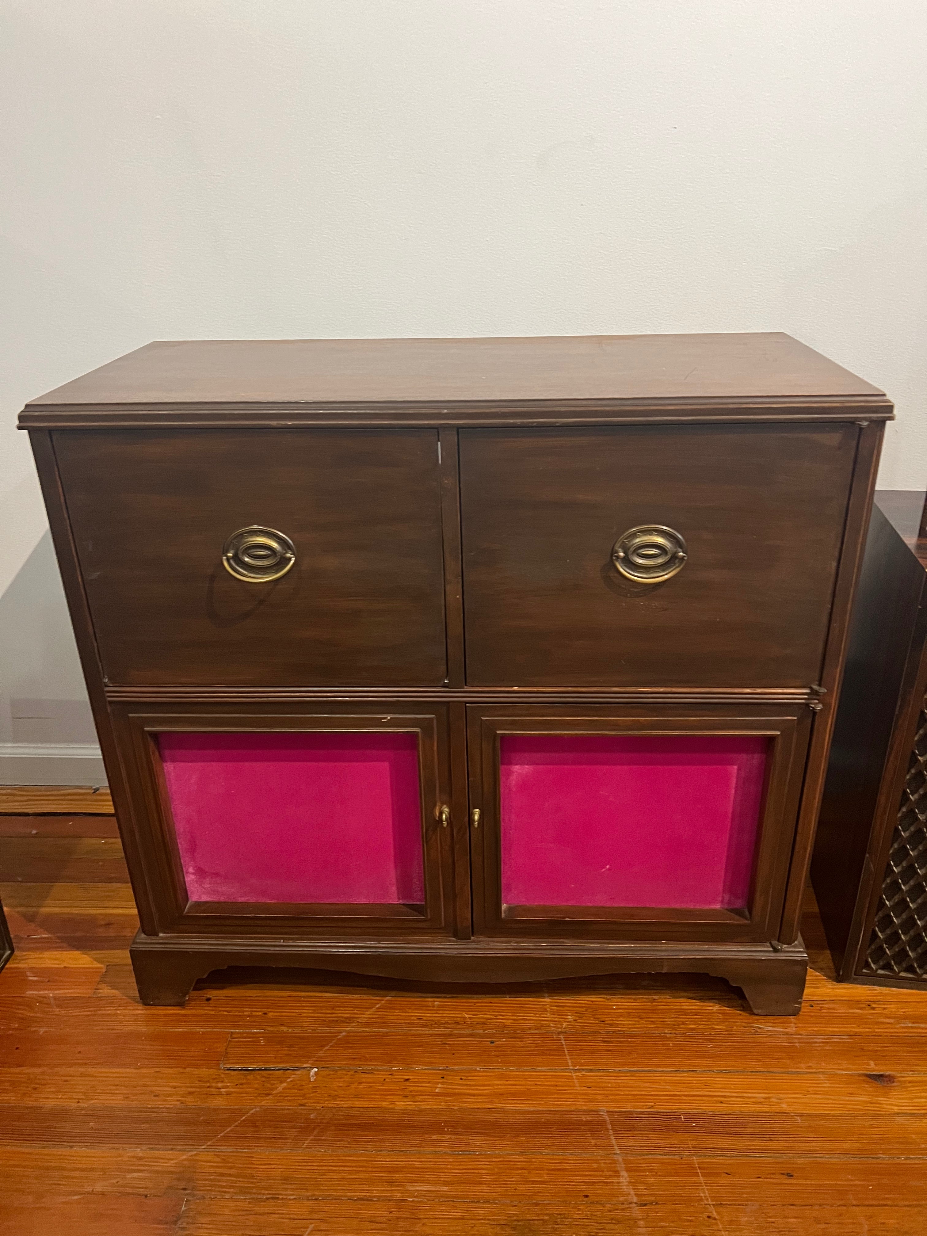 Vintage Speaker - Pink Velvet