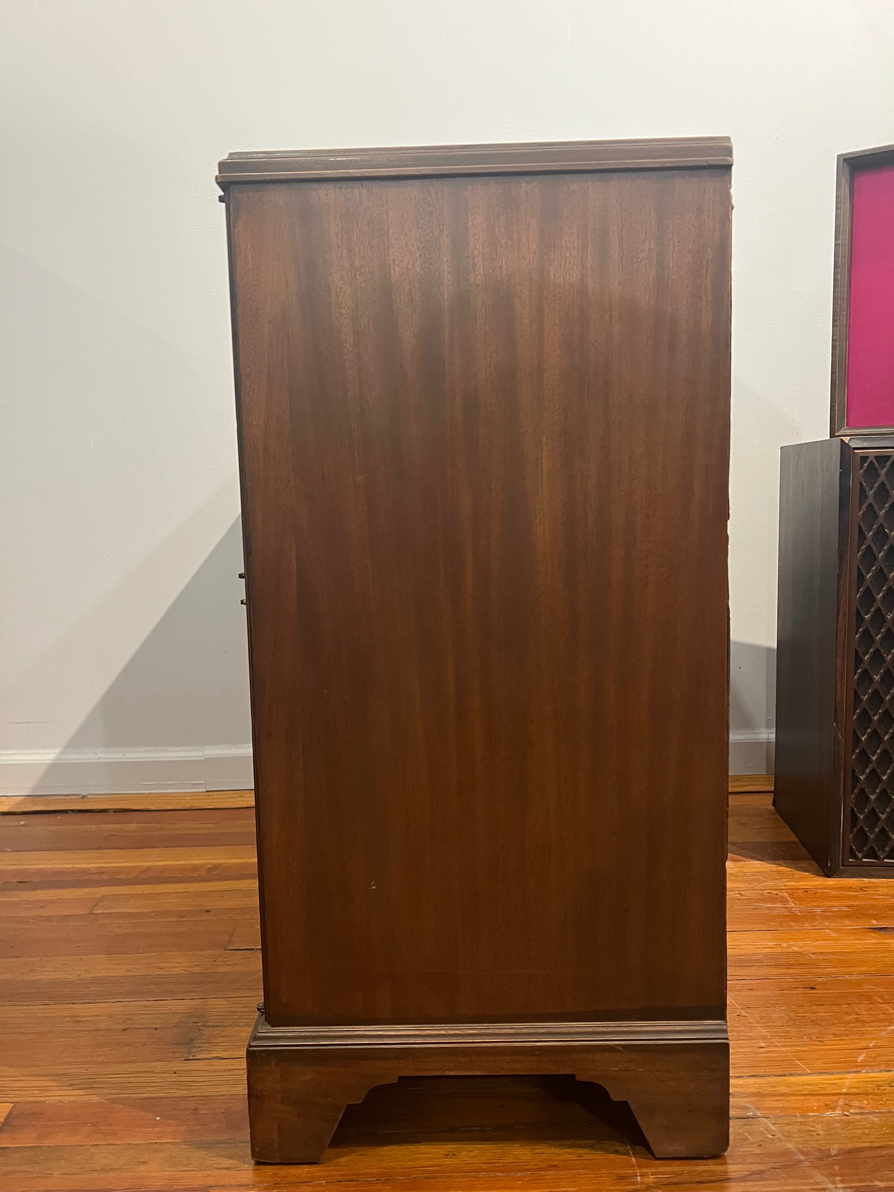 Vintage Speaker - Pink Velvet