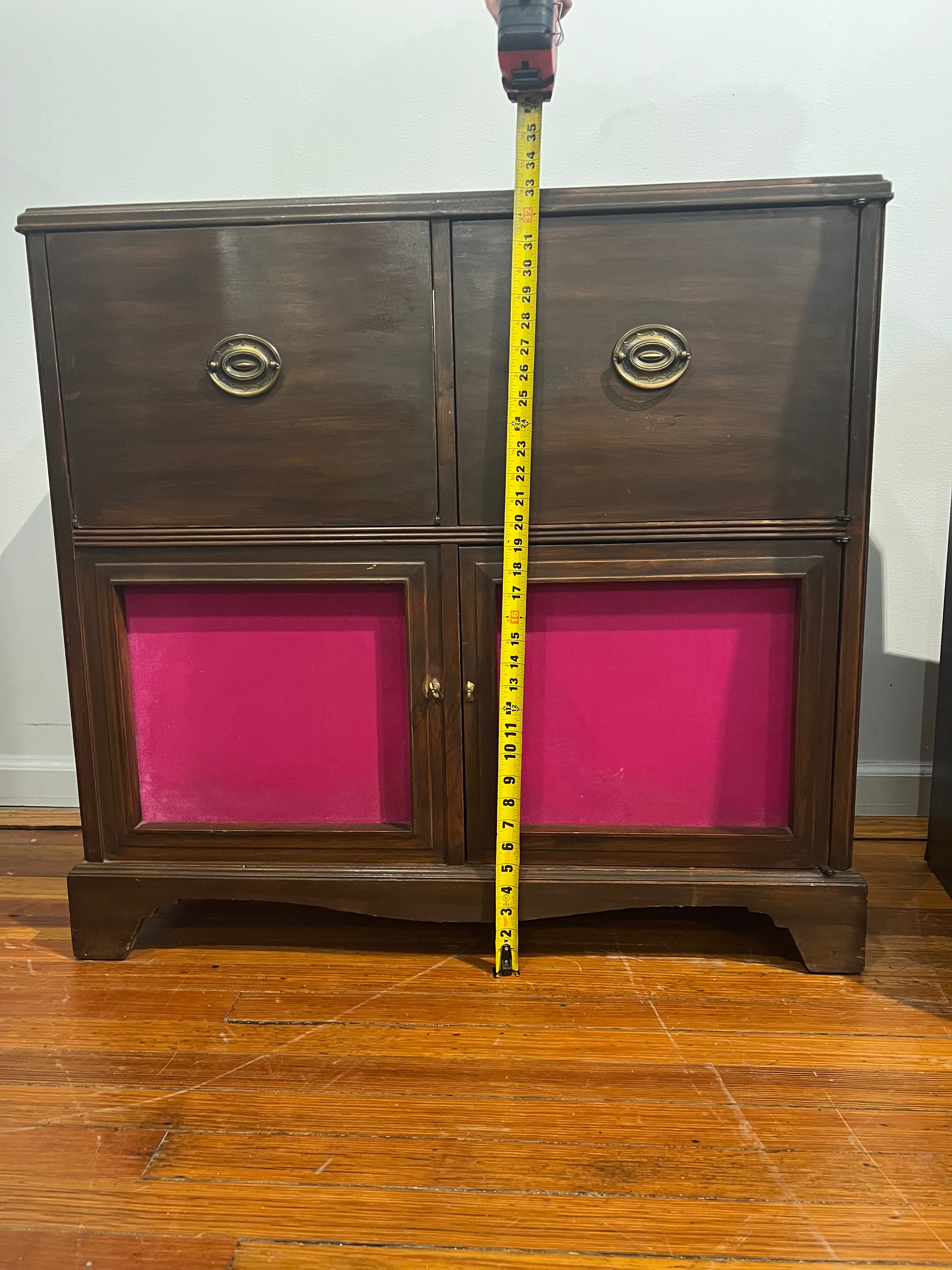 Vintage Speaker - Pink Velvet