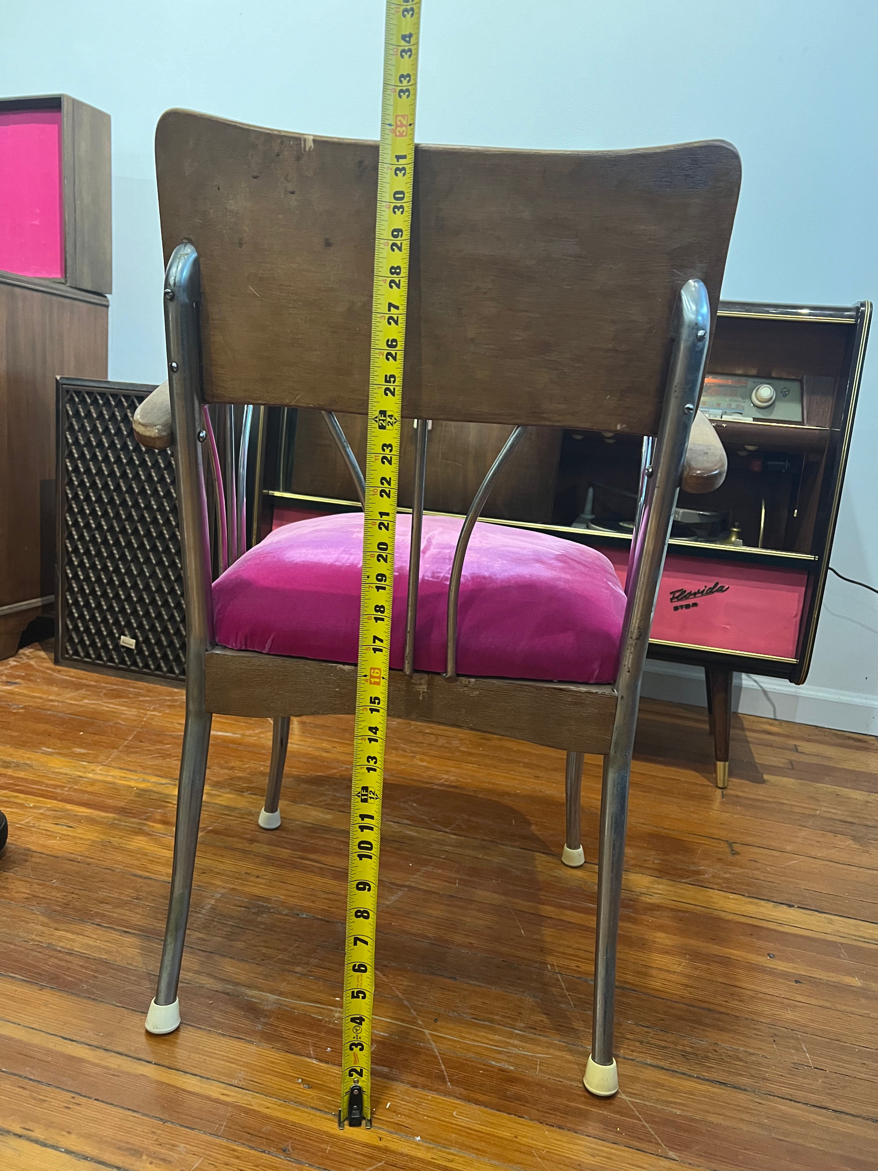 Vintage Speaker - Pink Velvet