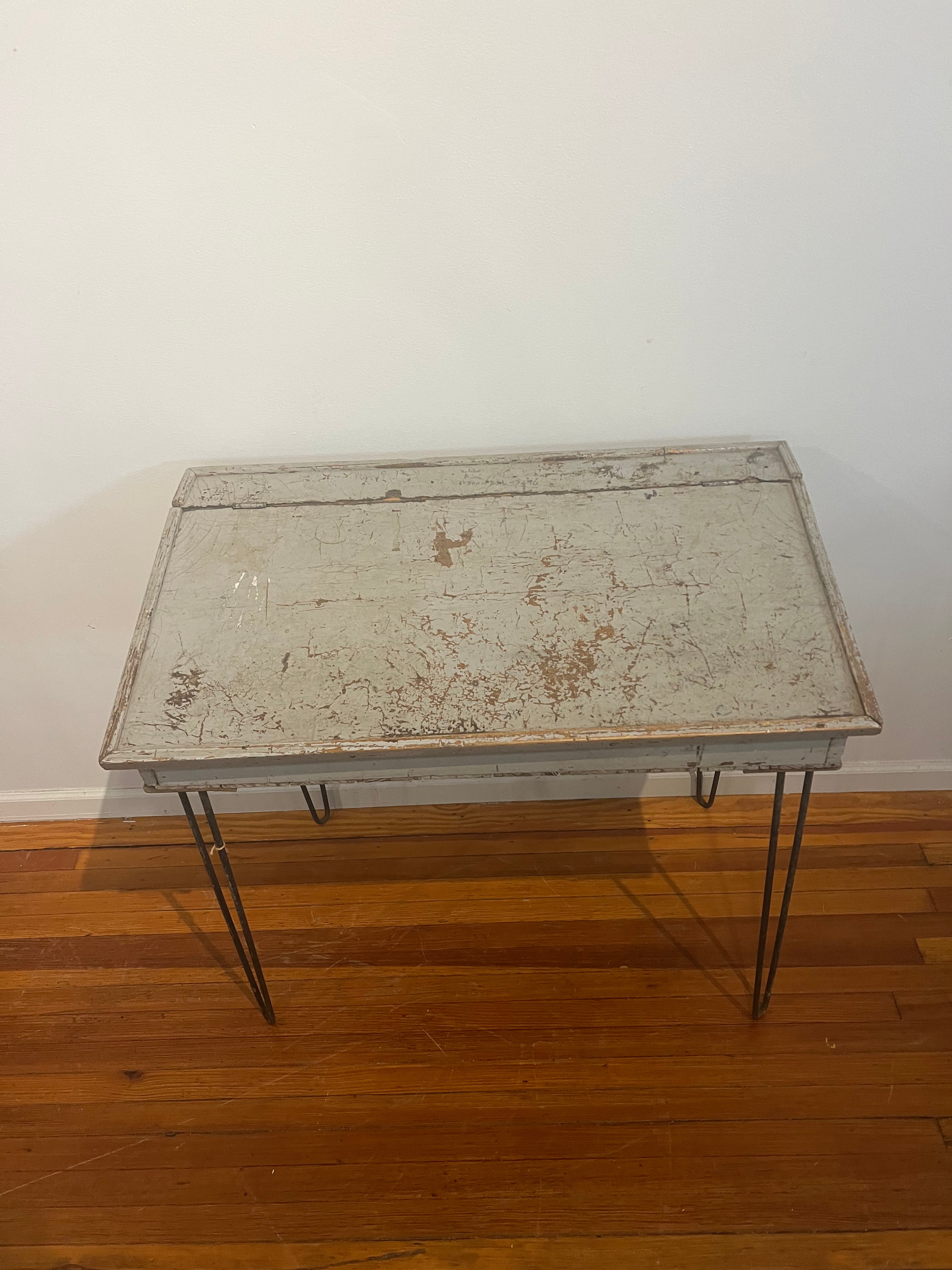 Vintage Indian Hairpin Desk
