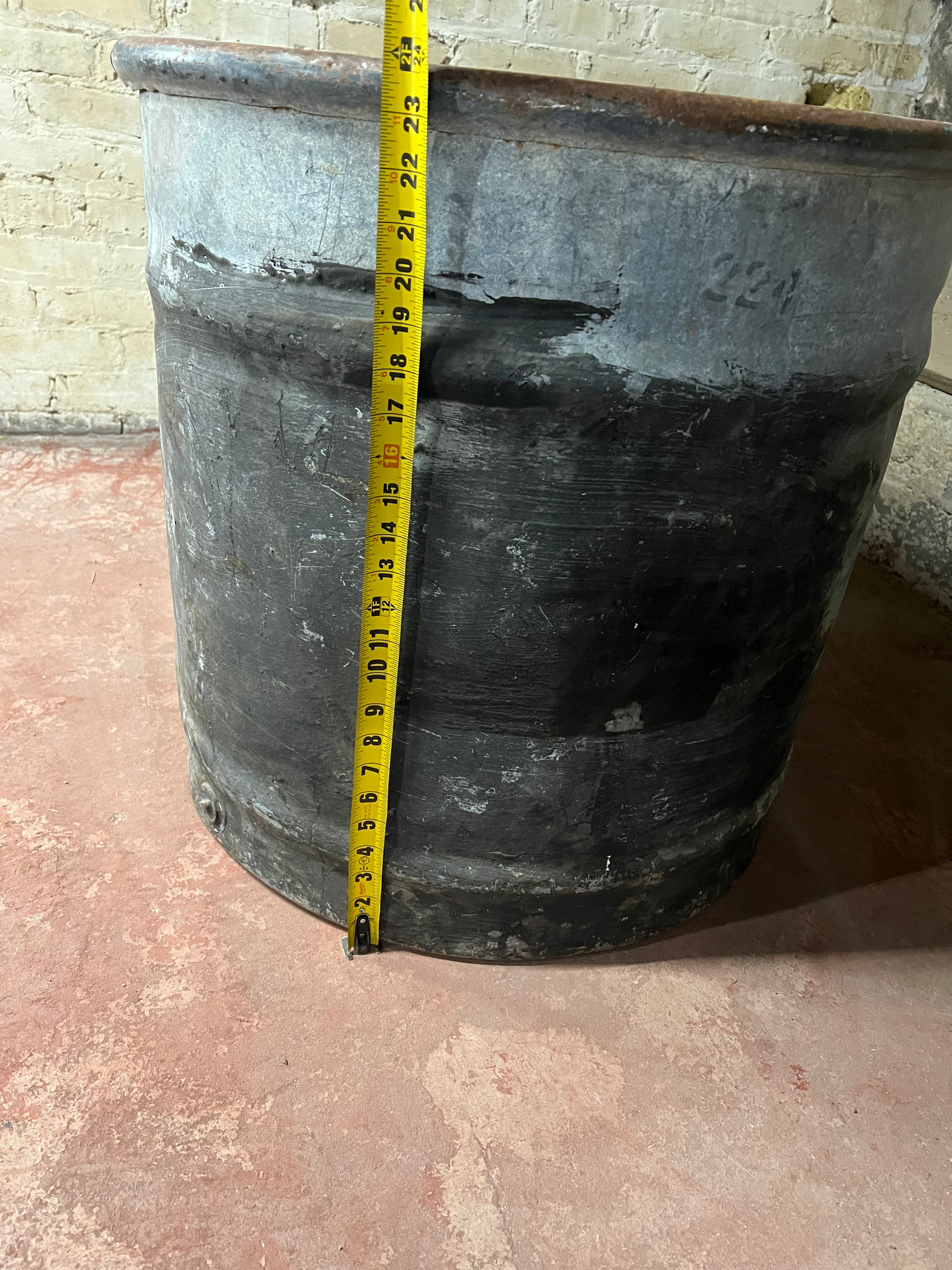 Vintage Antique Farmhouse Wash Tub