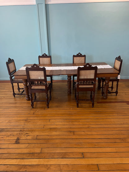 Late 1800's/Early 1900s Dining Room Set