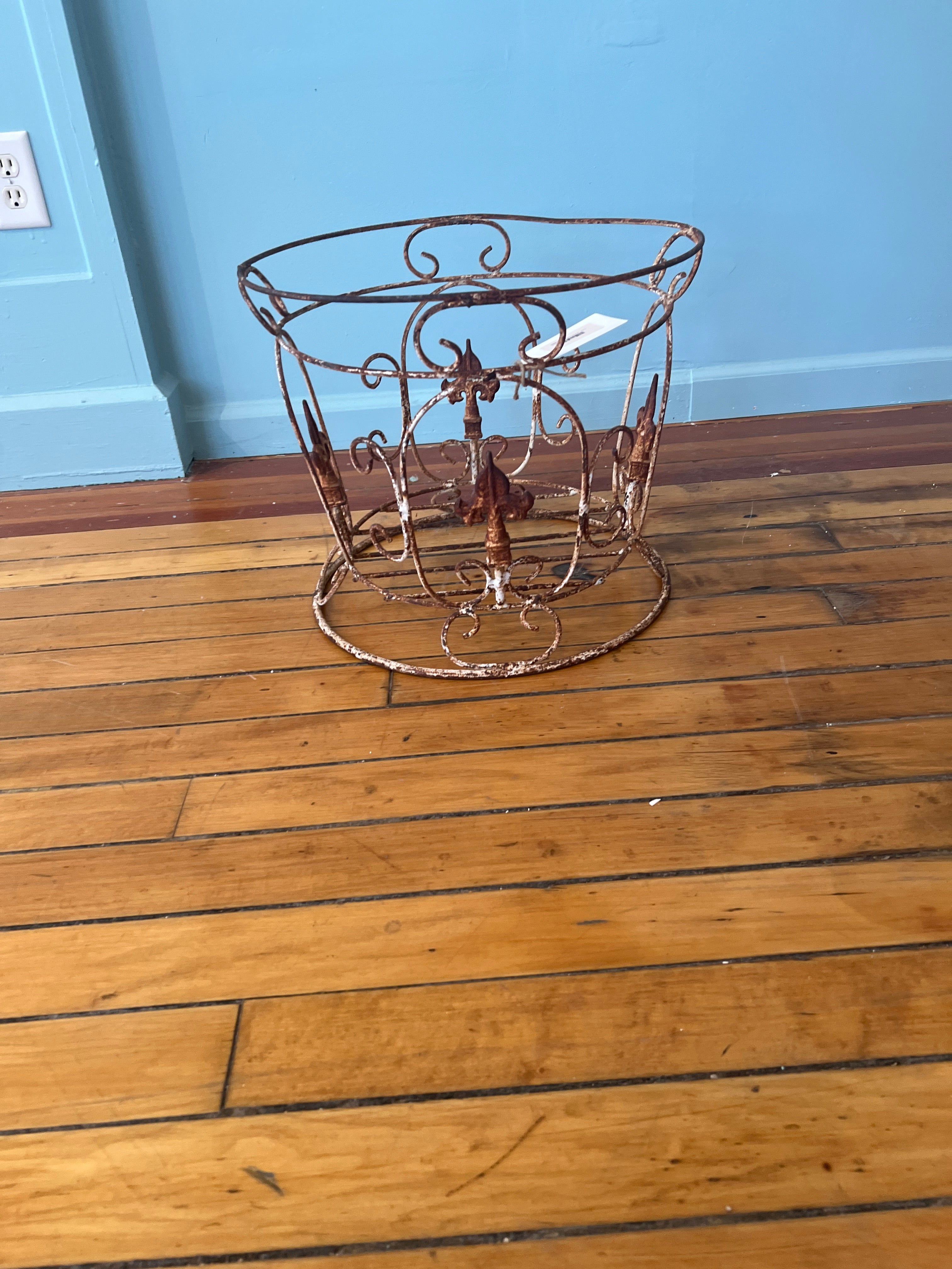 Antique Iron Plant Stand/Side Table