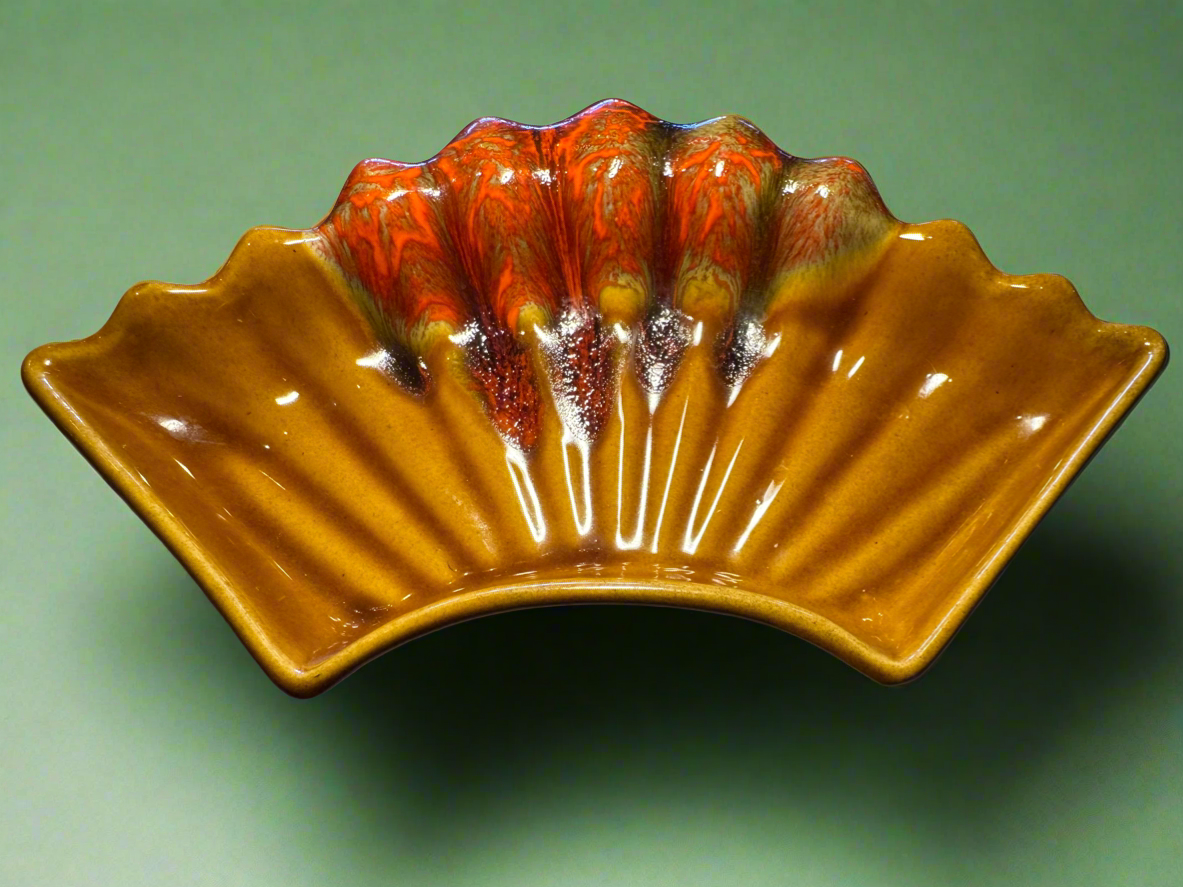 Amber Seashell California Pottery Tray