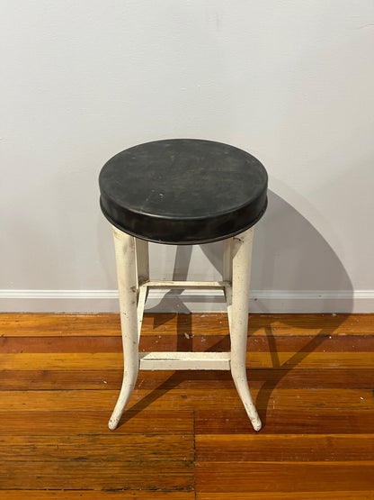 Metal Stool - wht