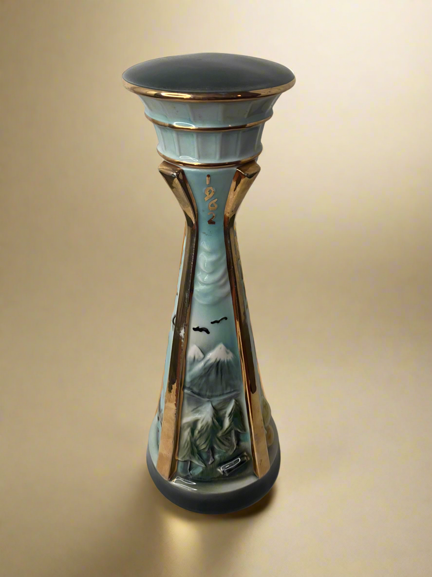 1962 Jim Beam Seattle Worlds Fair Space Needle Decanter