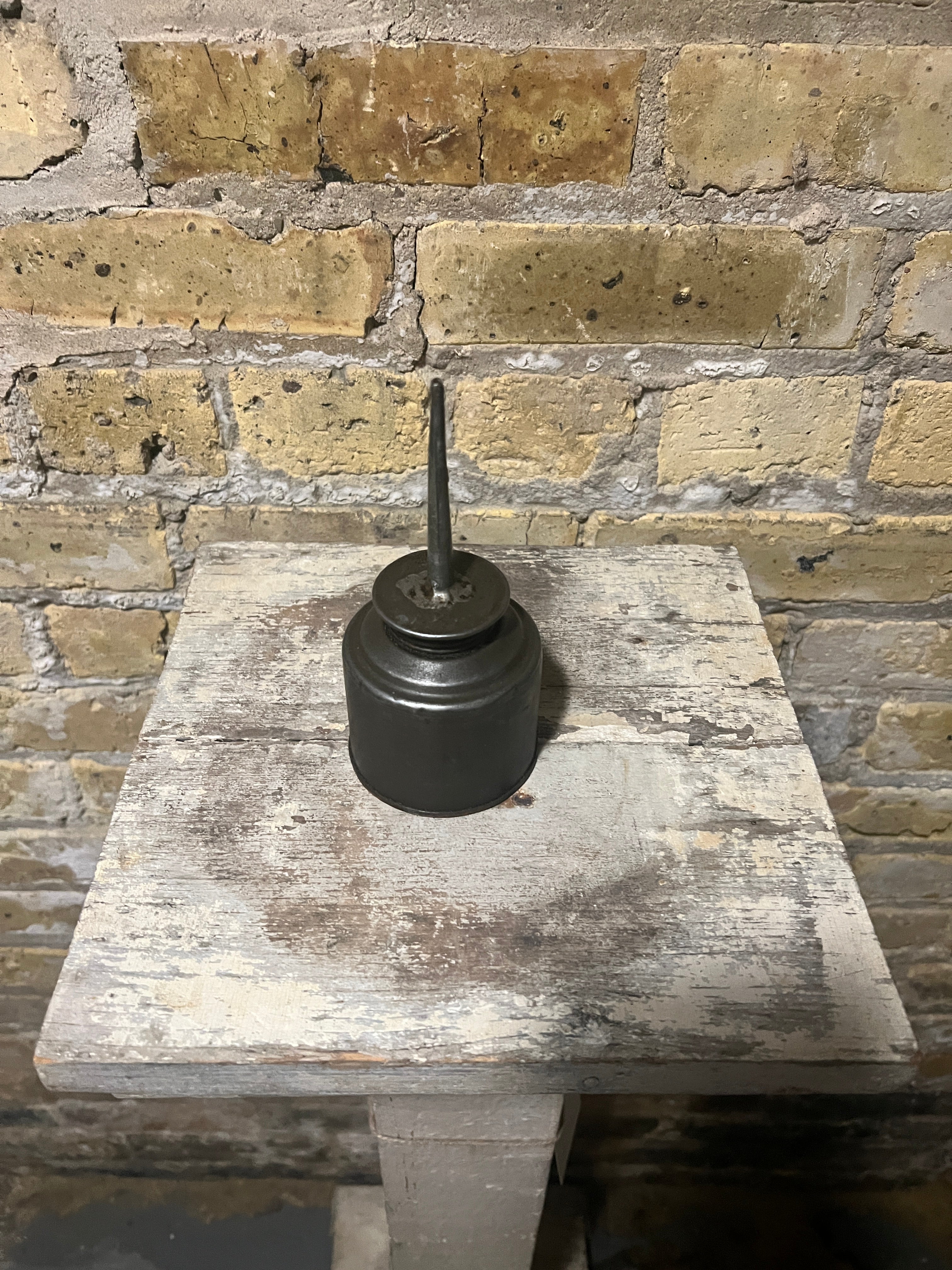 Thumb Pump Oil Can
