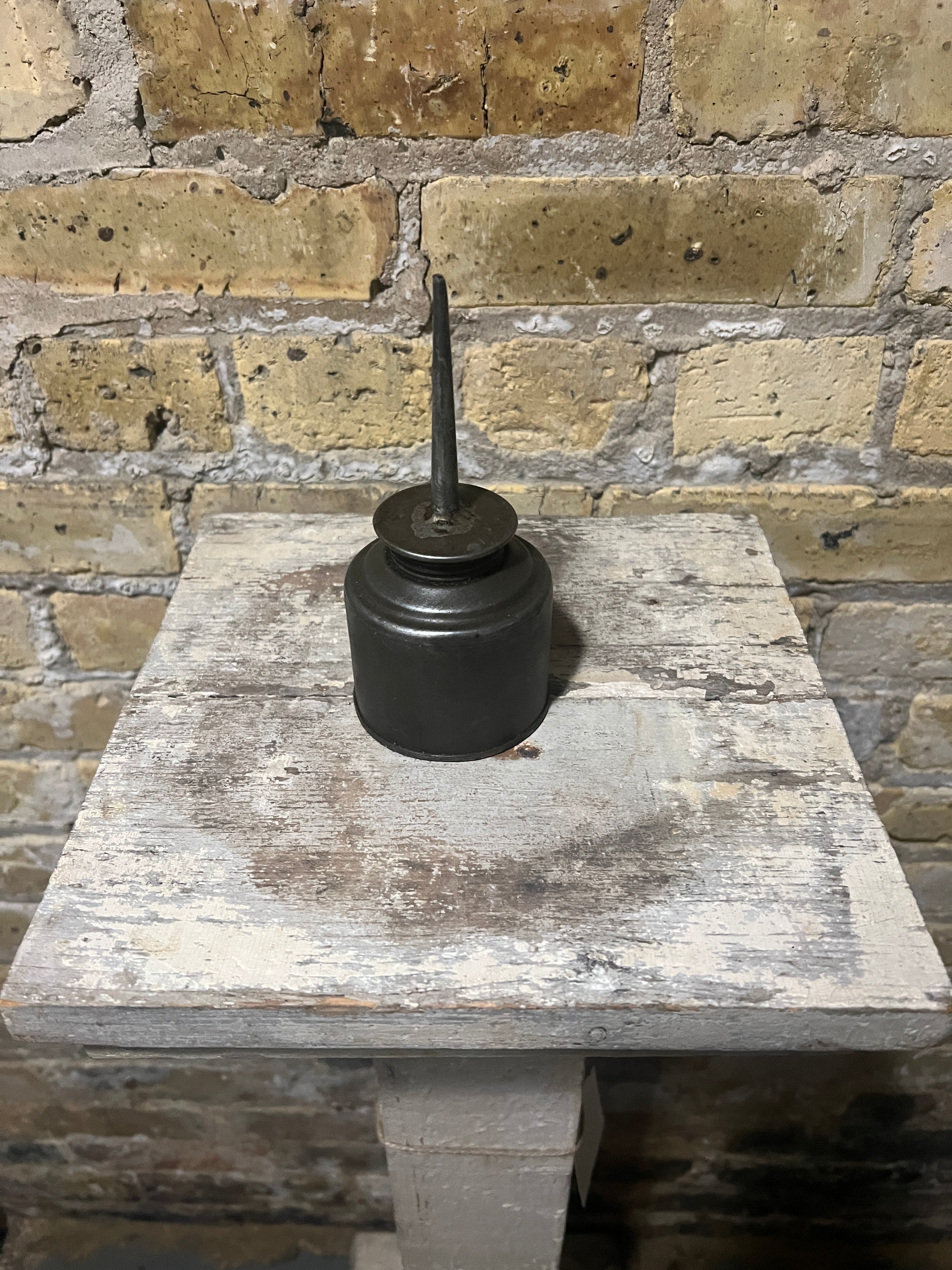 Thumb Pump Oil Can
