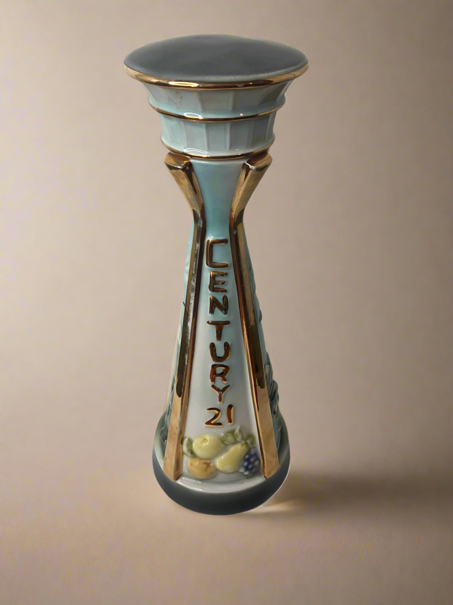 1962 Jim Beam Seattle Worlds Fair Space Needle Decanter