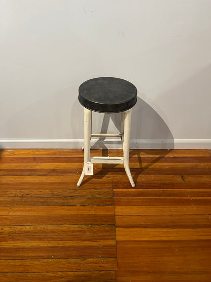 Metal Stool - wht