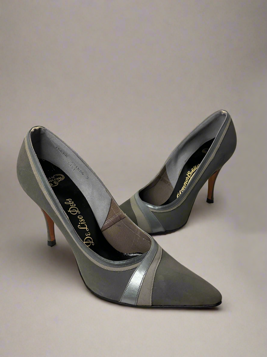 DeLiso Debs Mid Century Suede Pumps