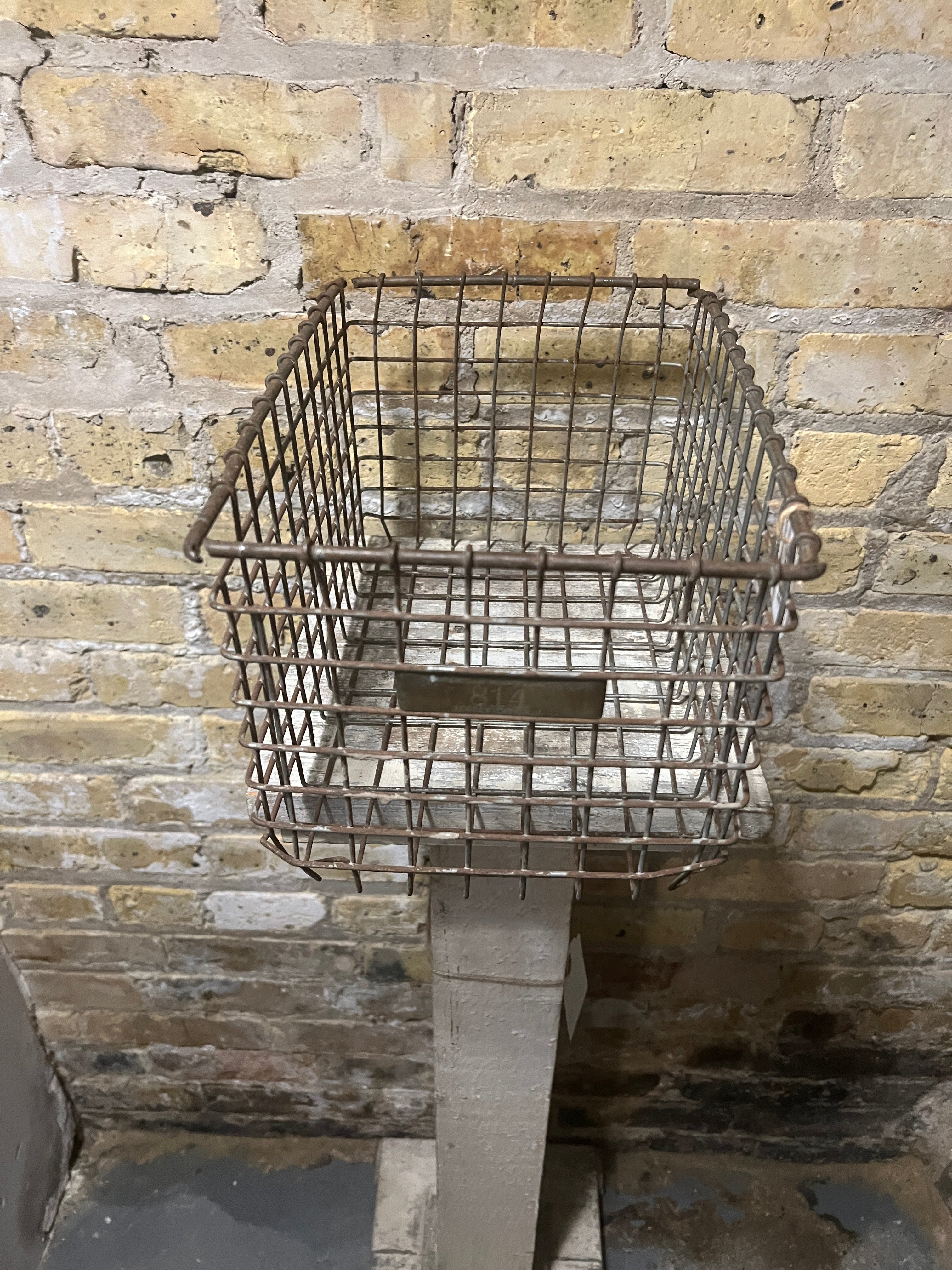 Locker Basket - Wire