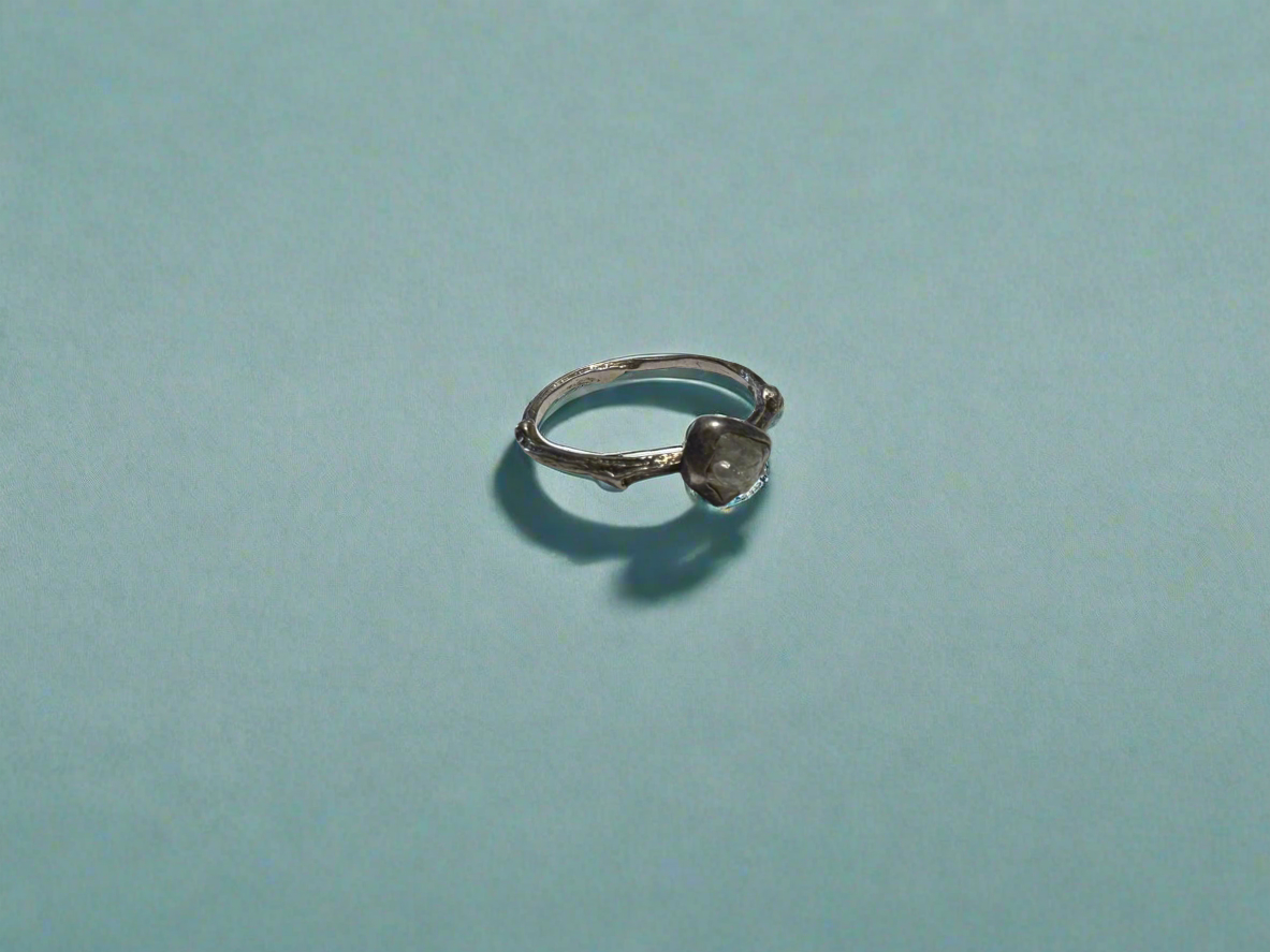 Natural Style Handmade Silver Ring With Rough Quartz