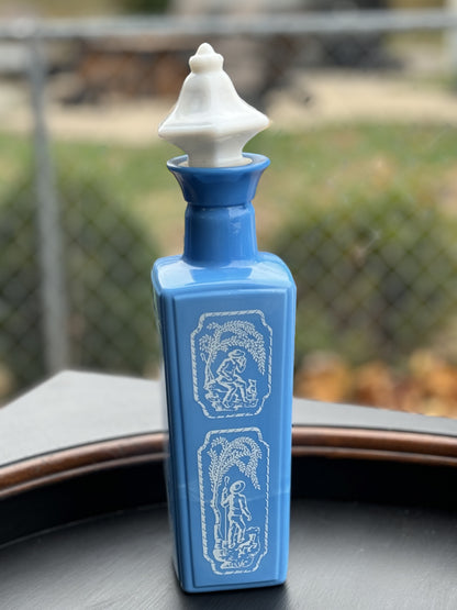 Decanter Jim Beam whiskey blue bottle.