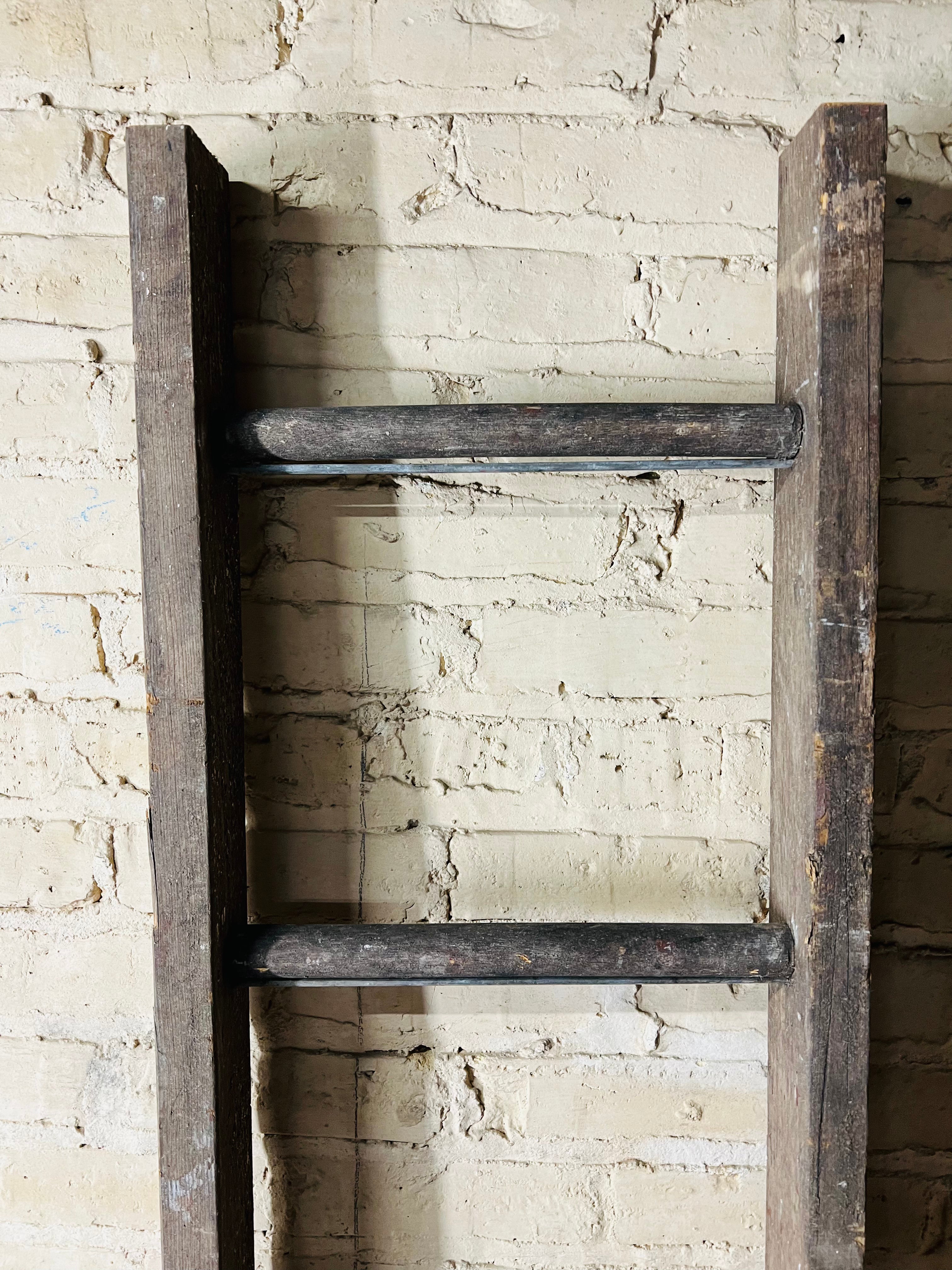 Barnwood Rustic Ladder