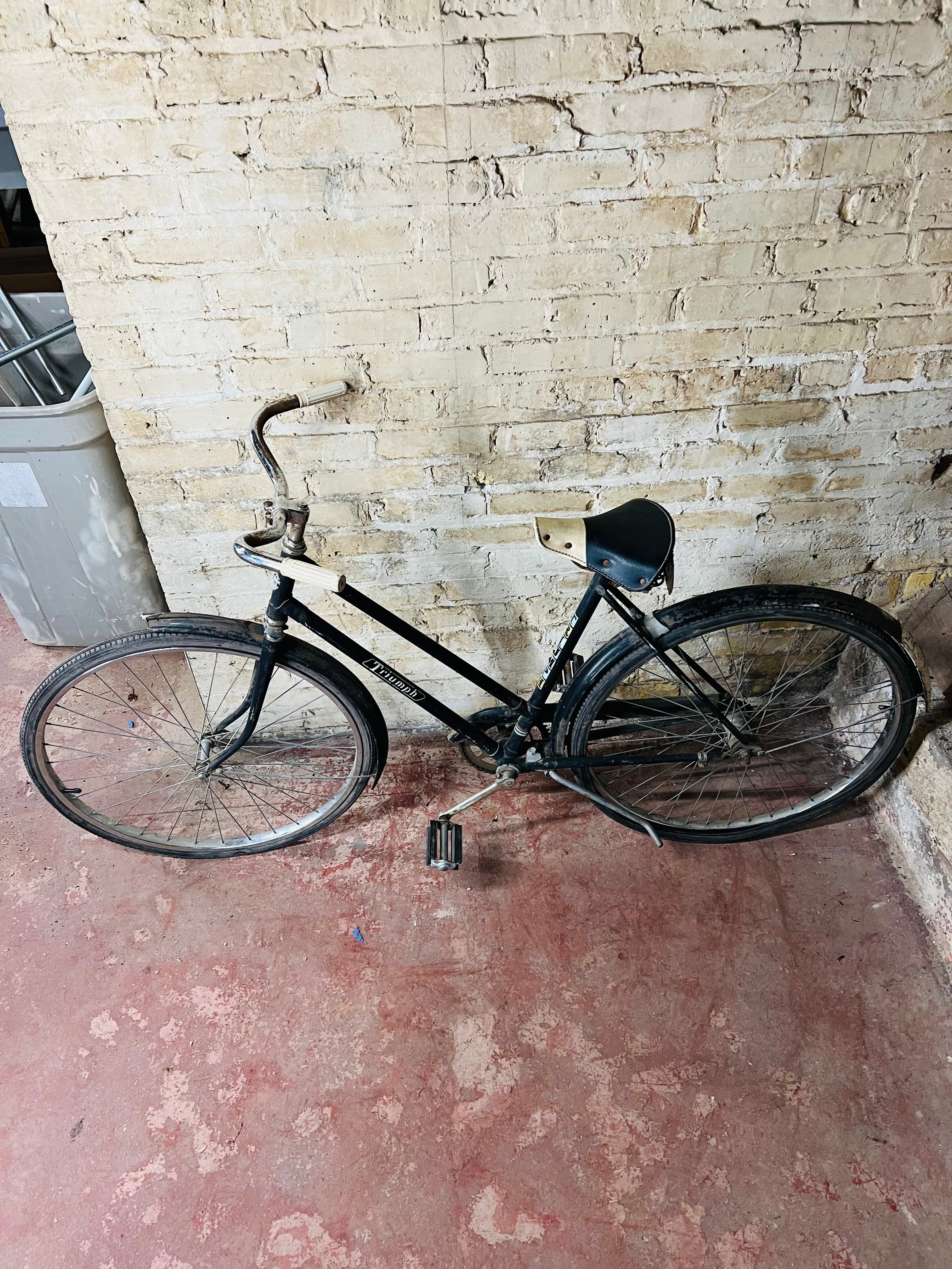 Vintage triumph, bicycle
