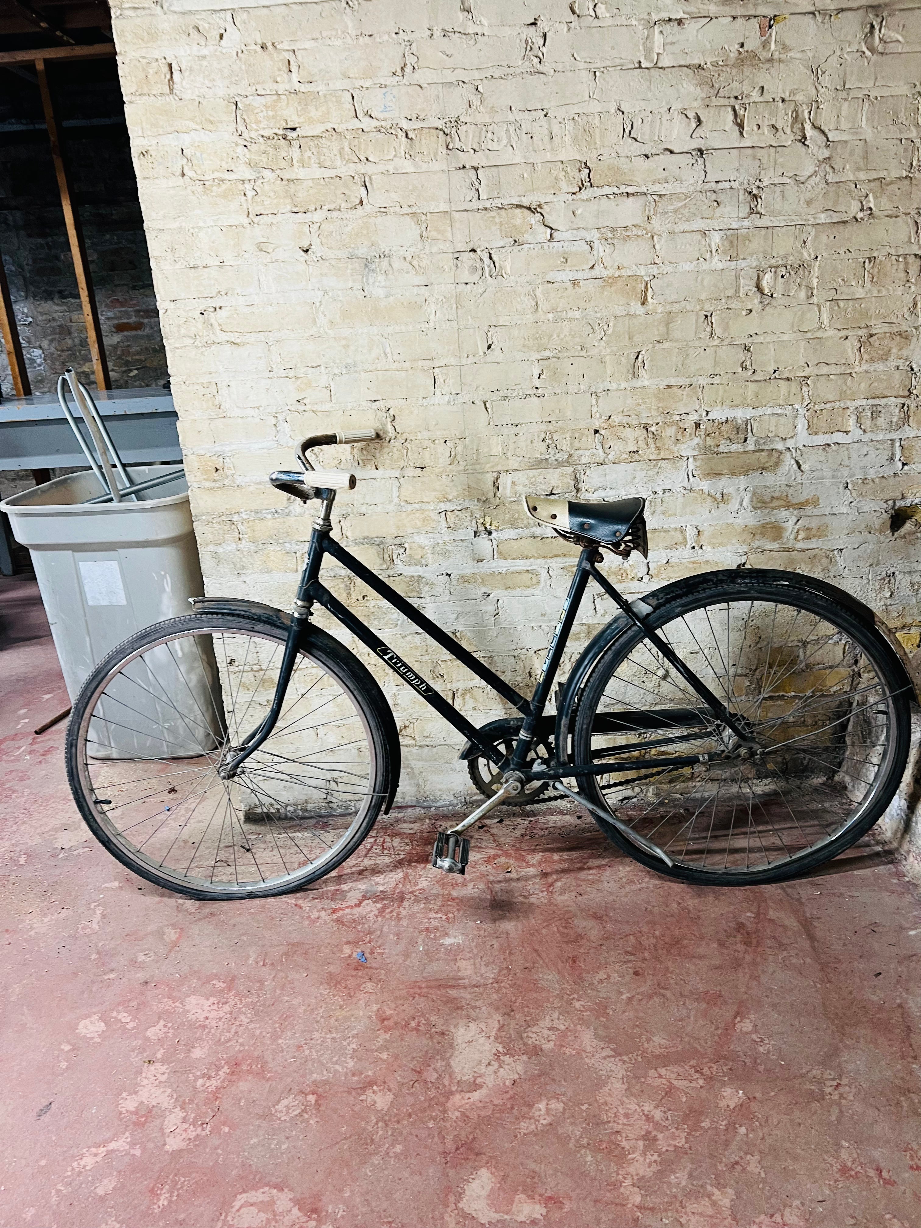 Vintage triumph, bicycle