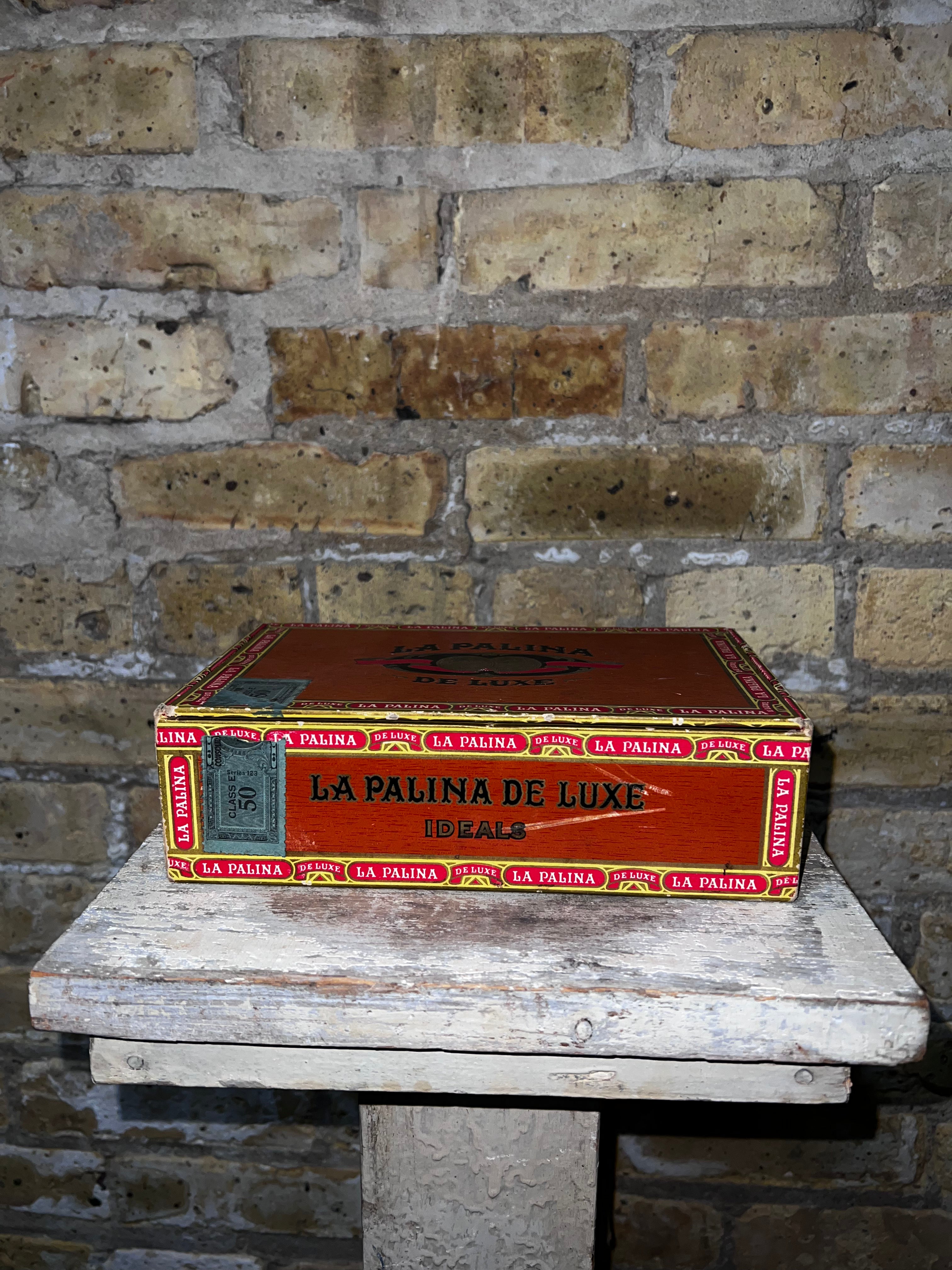 La Palina Deluxe Cigar Box 1940s