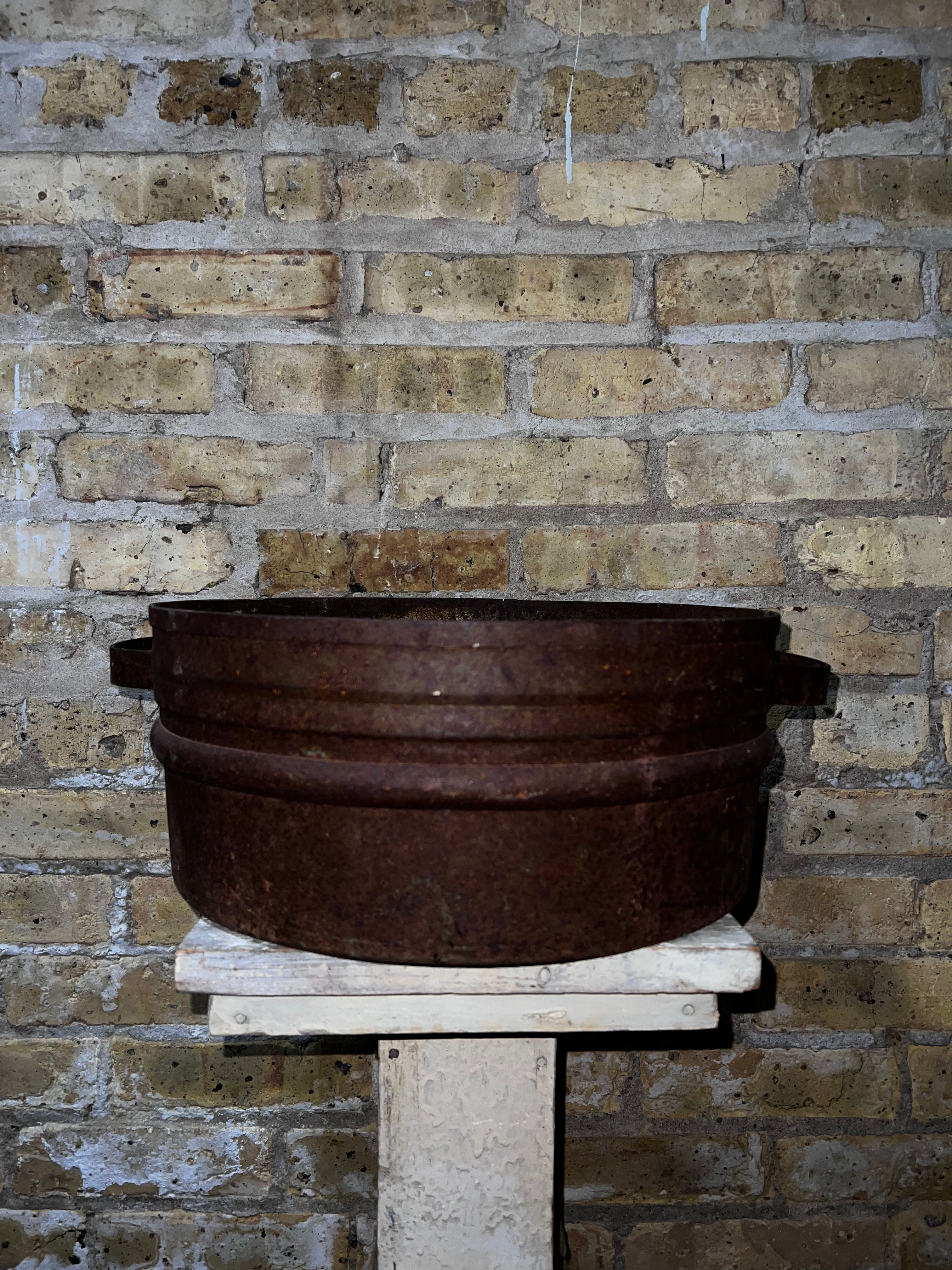 Round Feeder Tray