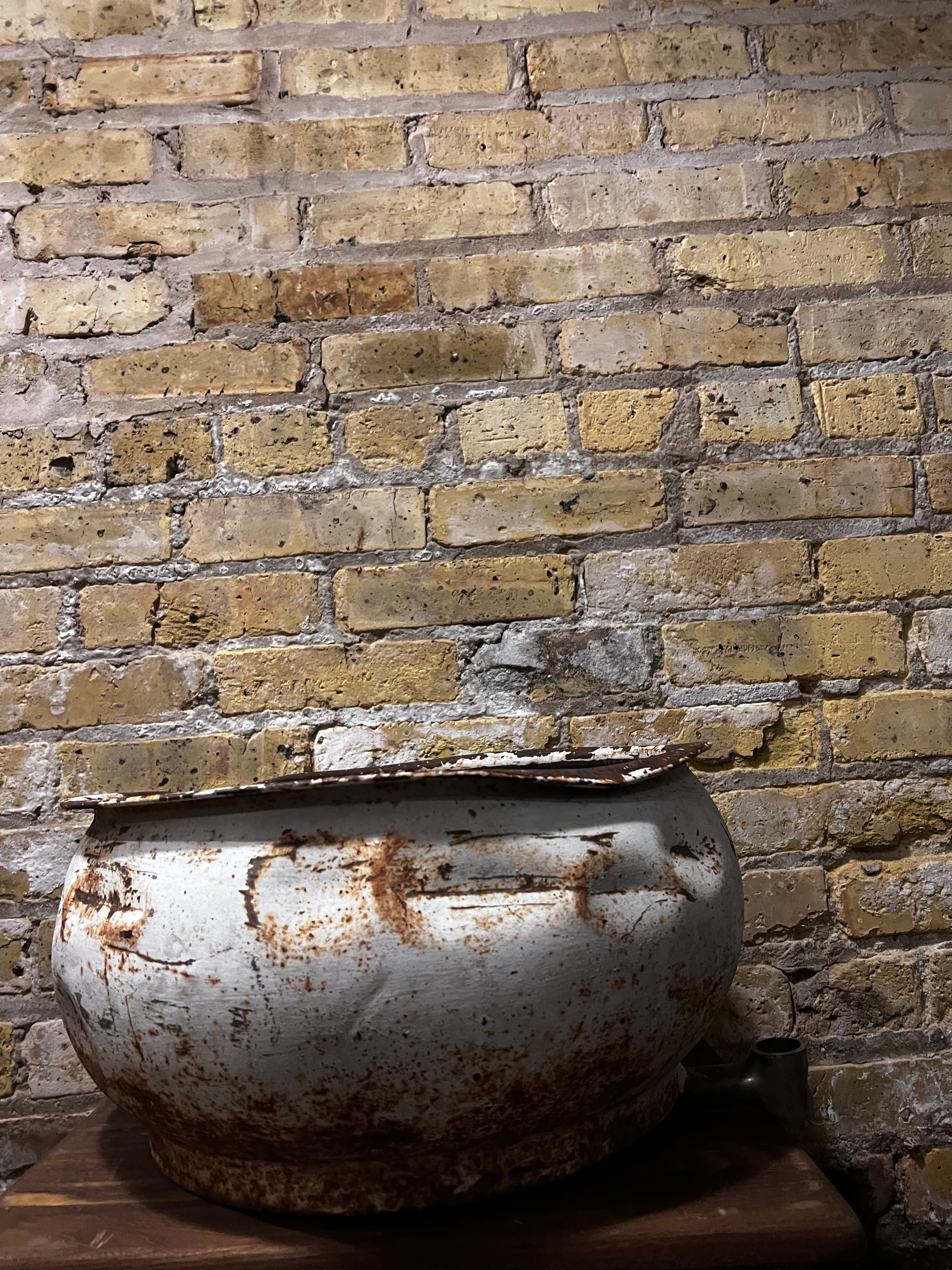 Enamel Water Bin With Spout