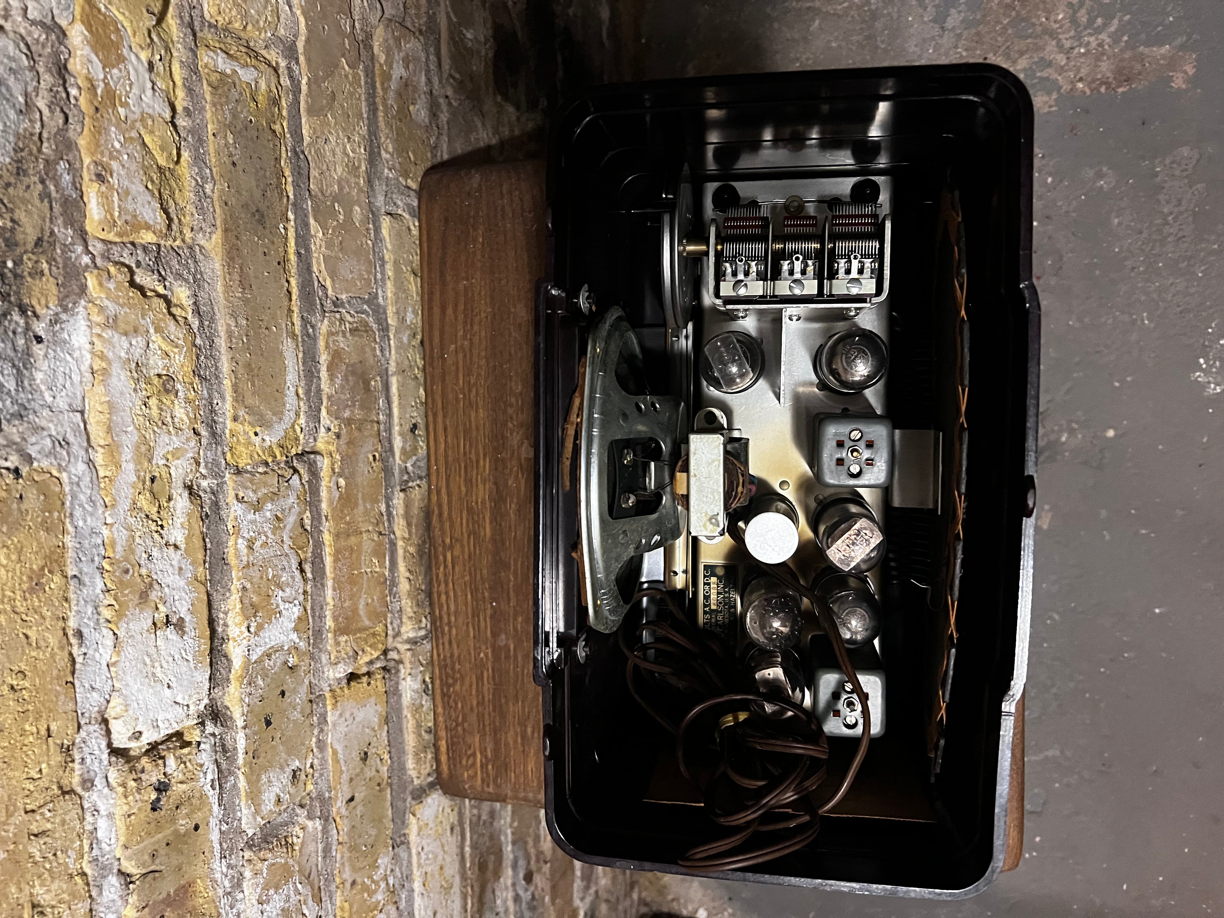 The Setchell Carlson Model 427 Radio