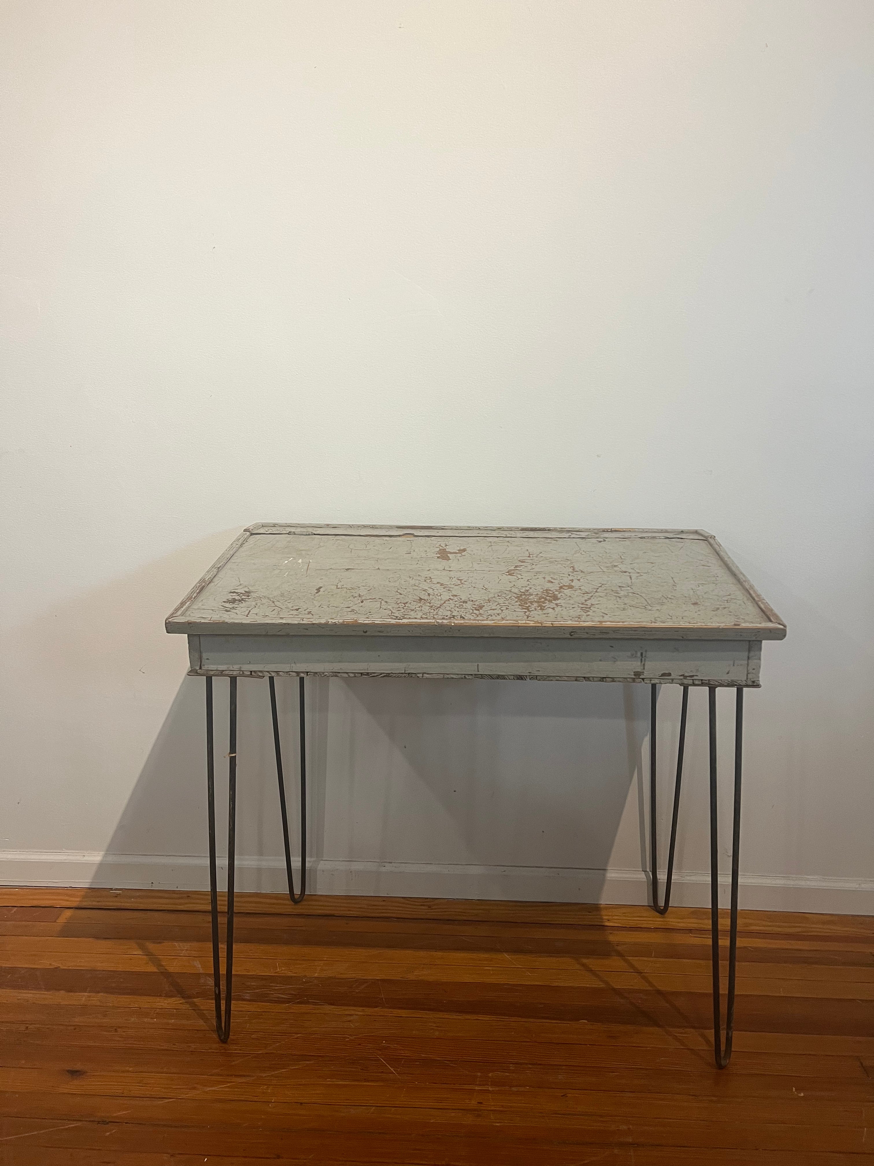 Vintage Indian Hairpin Desk