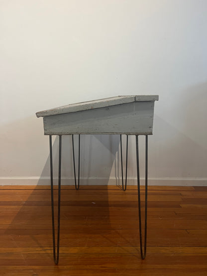 Vintage Indian Hairpin Desk