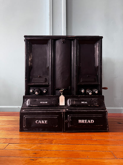 1800's Victorian Travel Kitchen