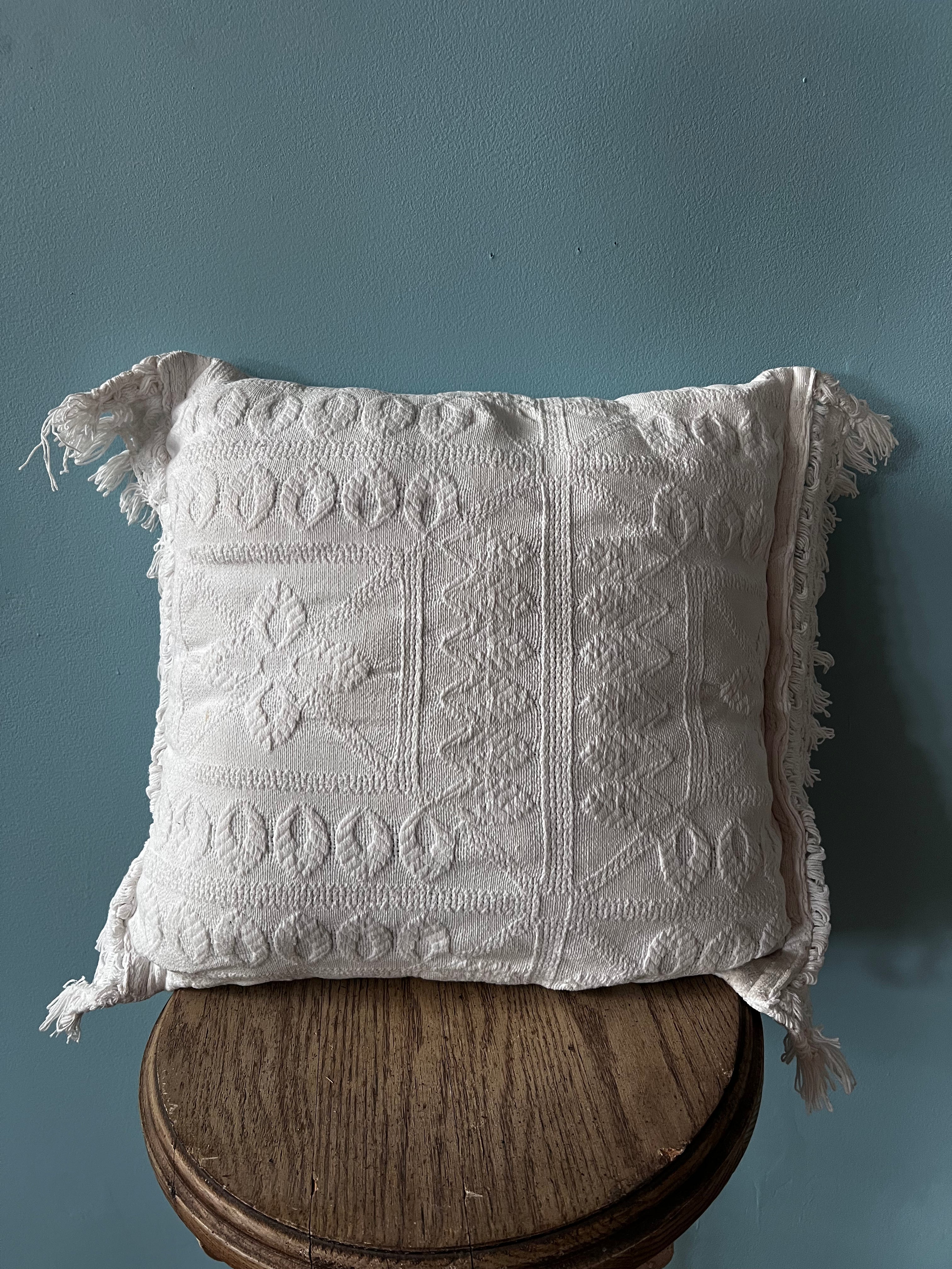 White Pillow w/Fringe