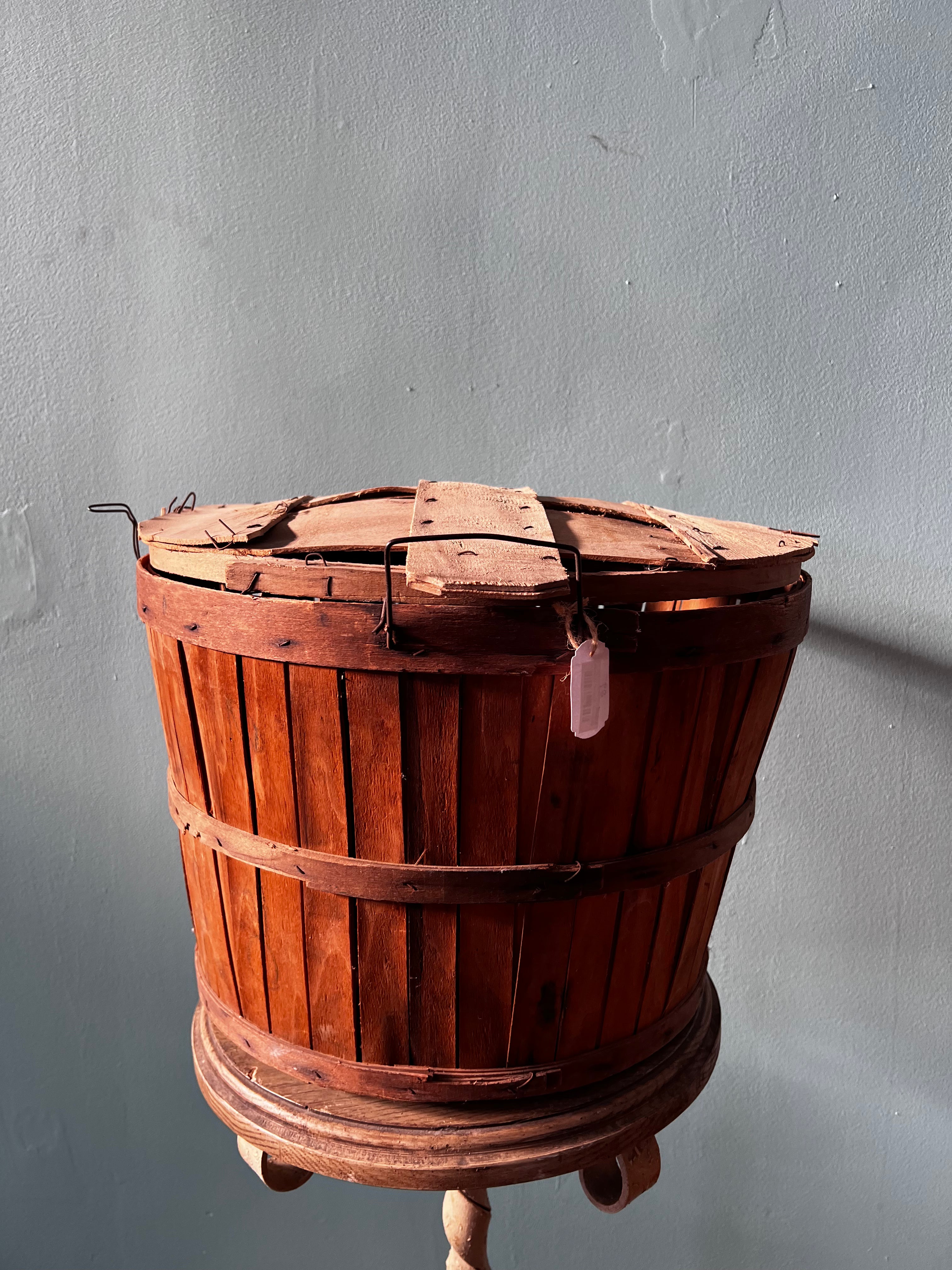 Medium Bushel Basket