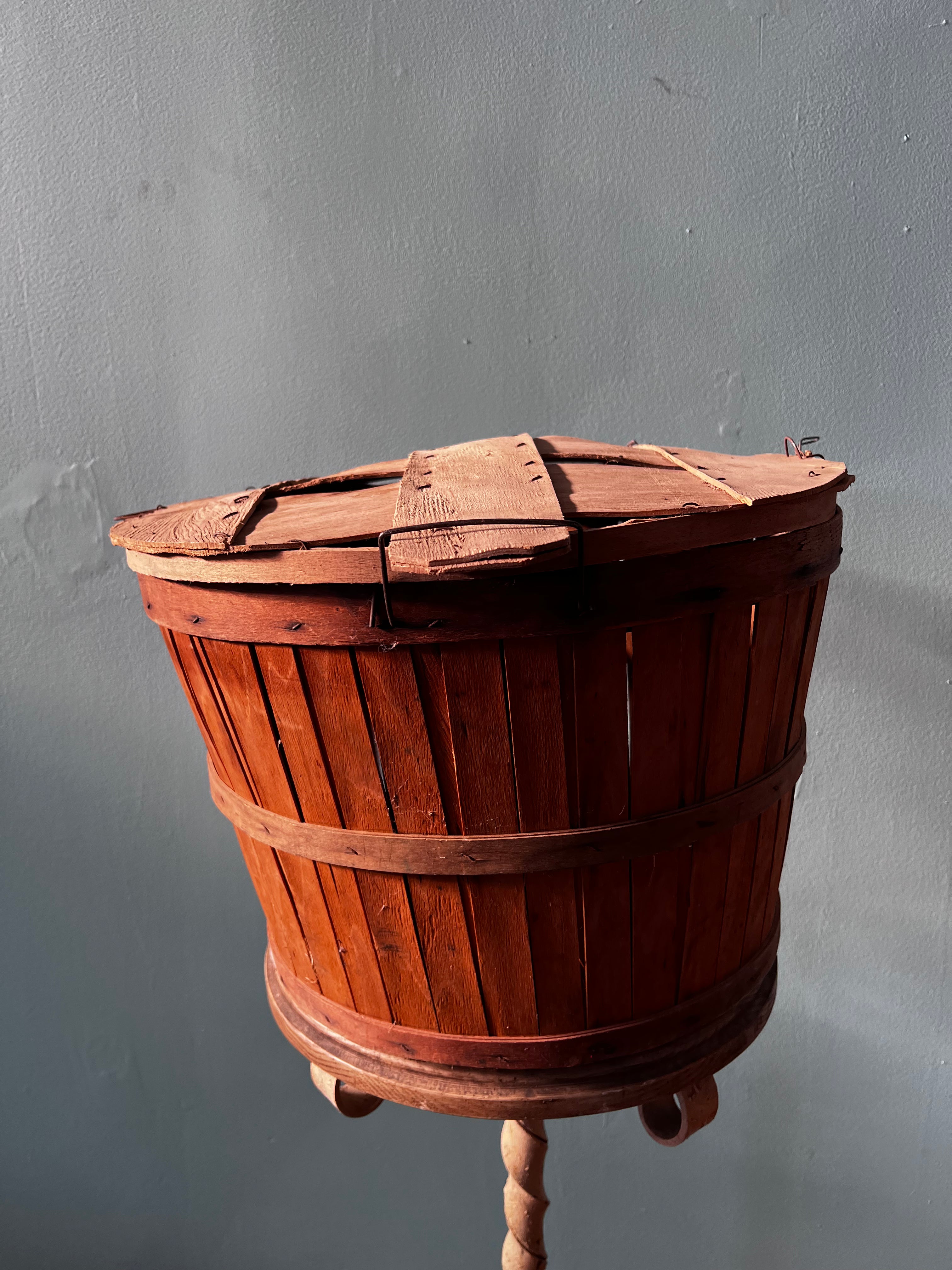 Medium Bushel Basket