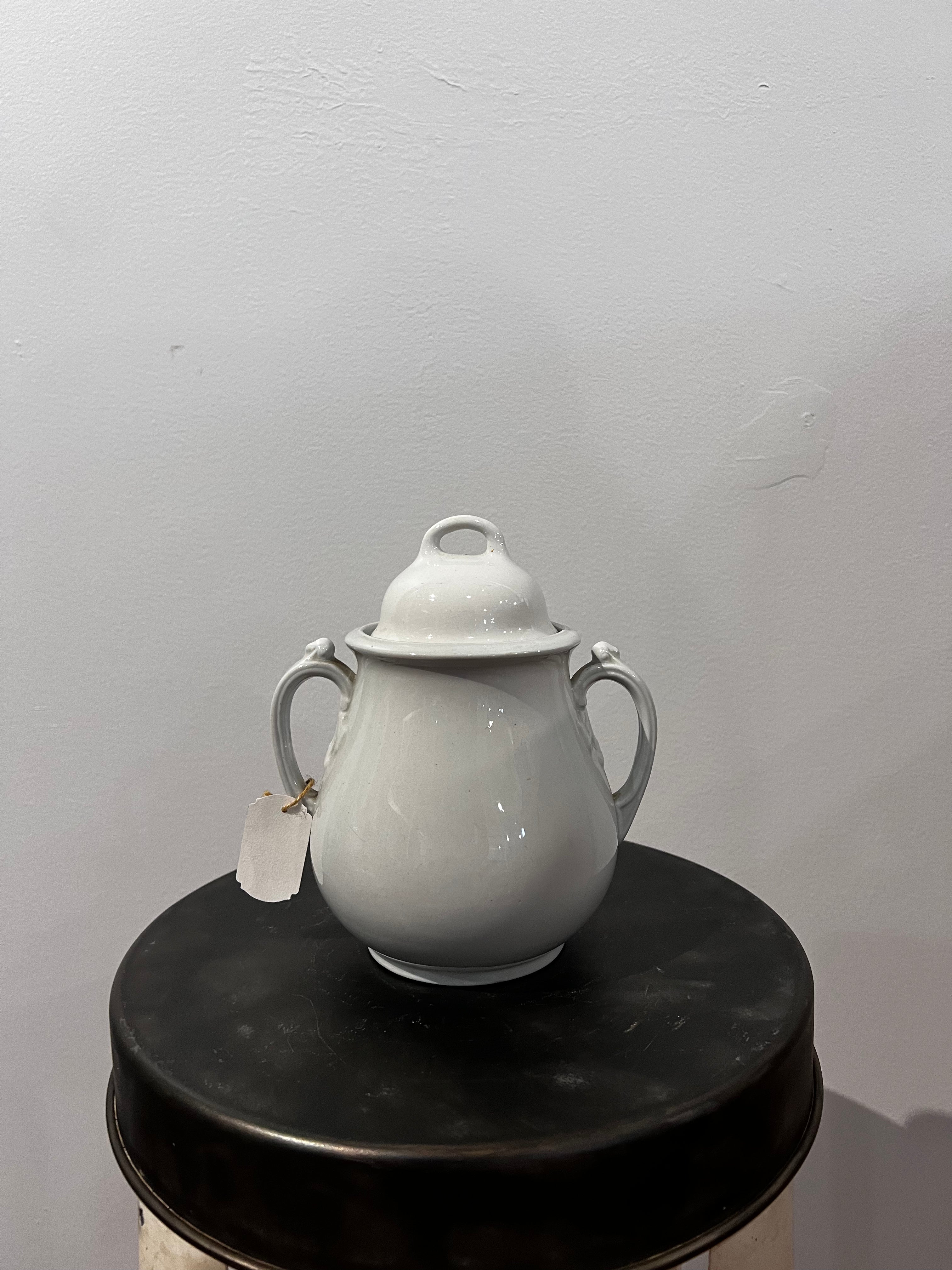 Vintage Ceramic Sugar w Lid