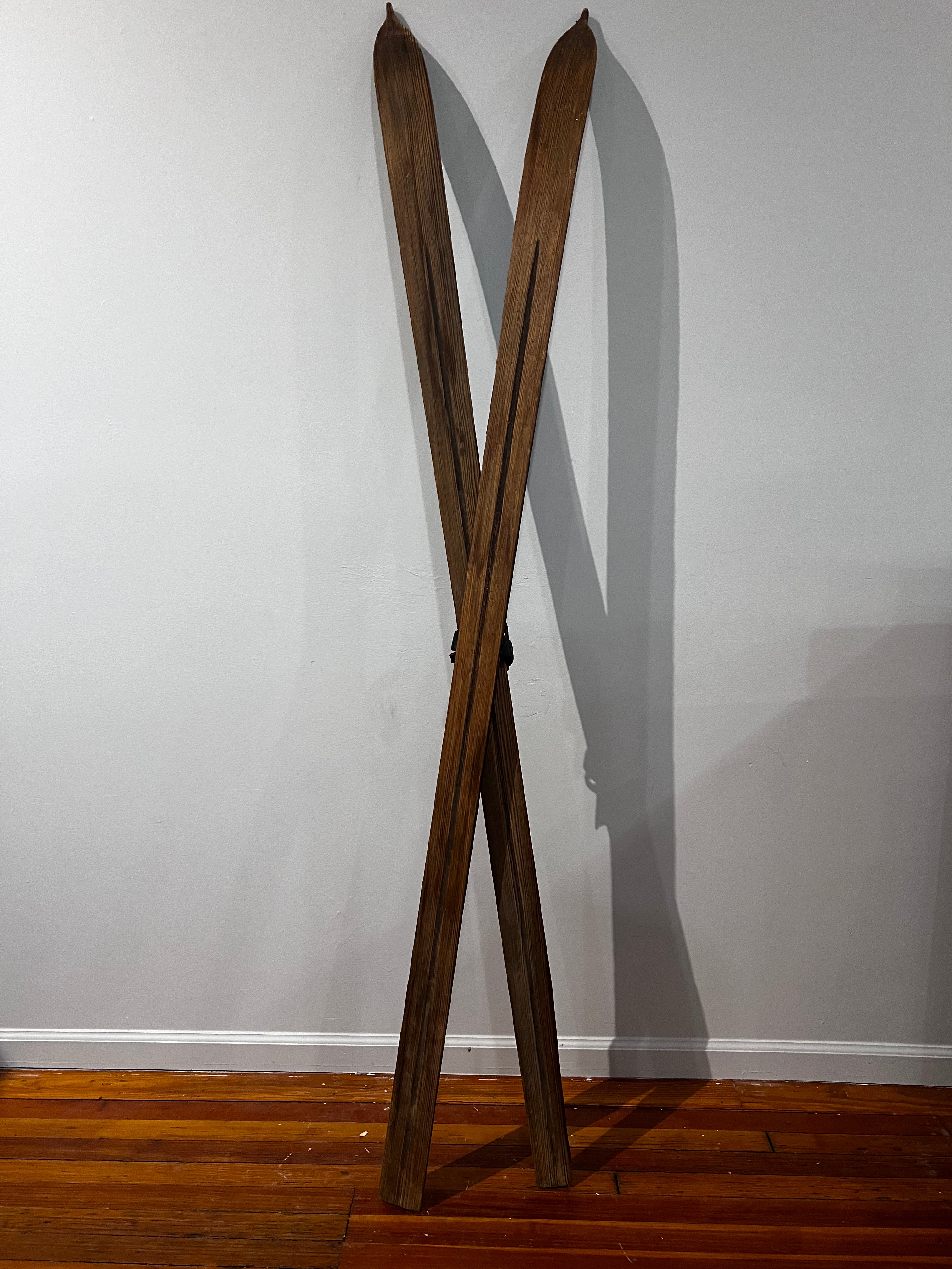 Antique Primitive Skis